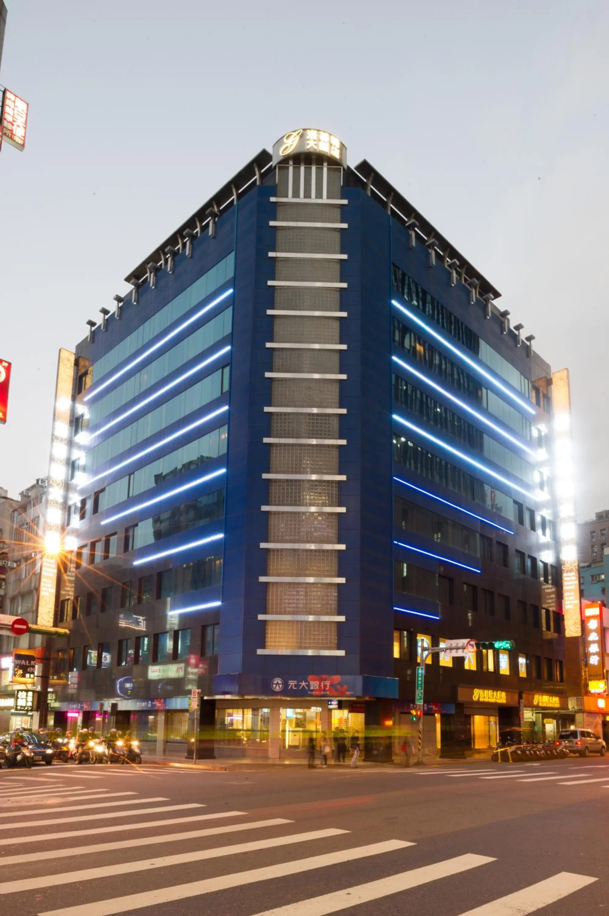 Property building in Green World Taipei Station