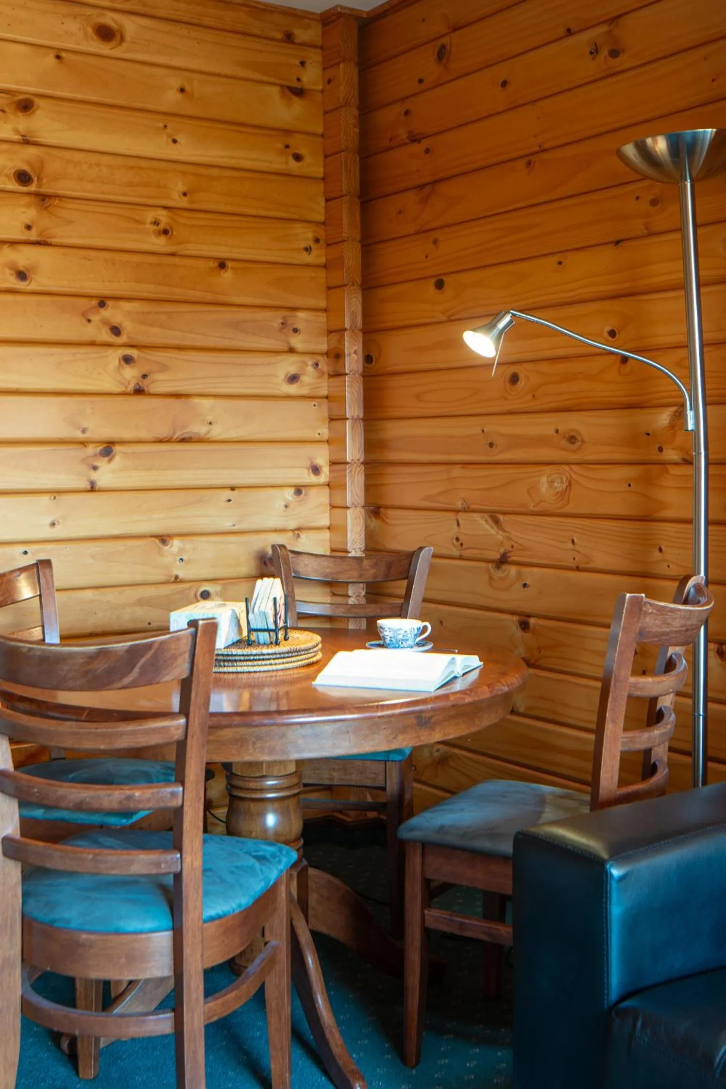 Dining area in Fox Glacier Lodge