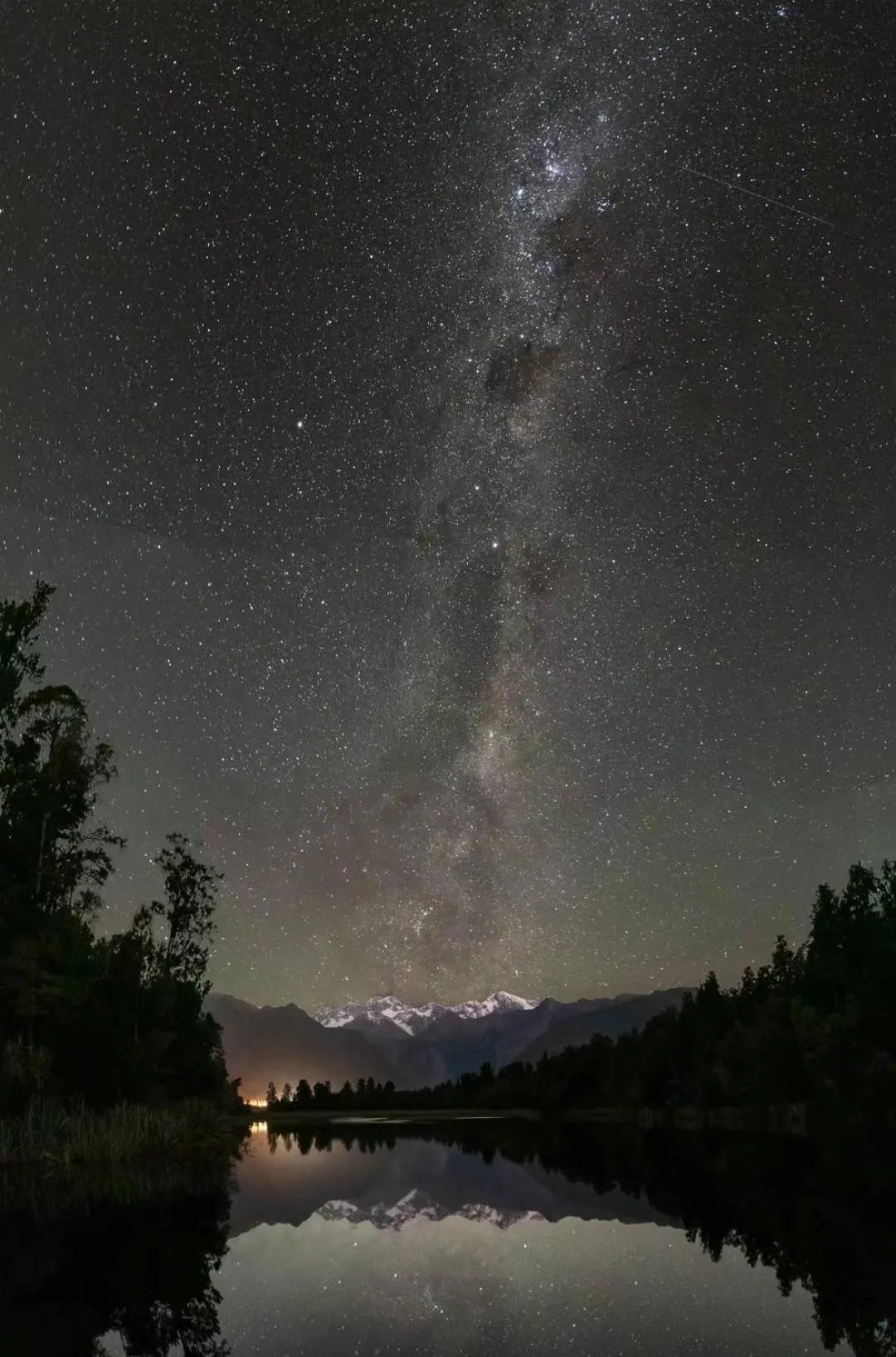 Night in Fox Glacier Lodge