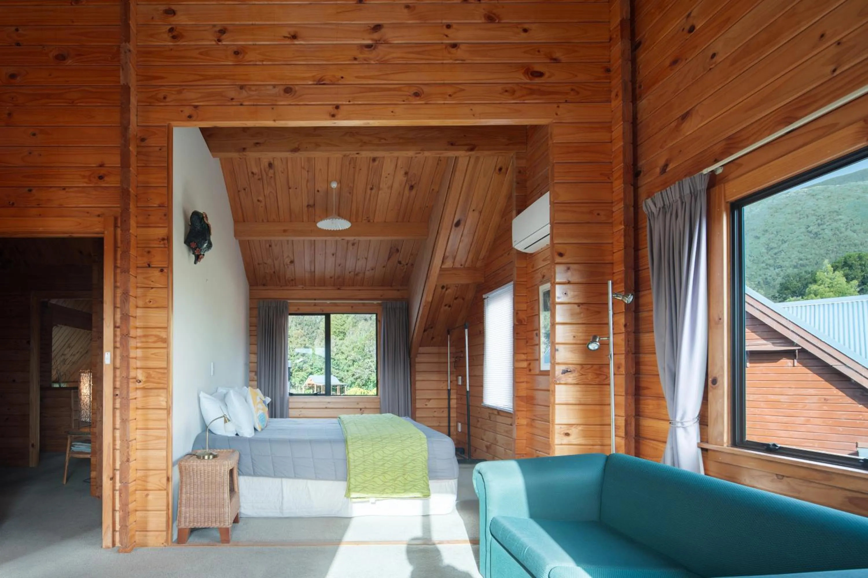 Bedroom in Fox Glacier Lodge