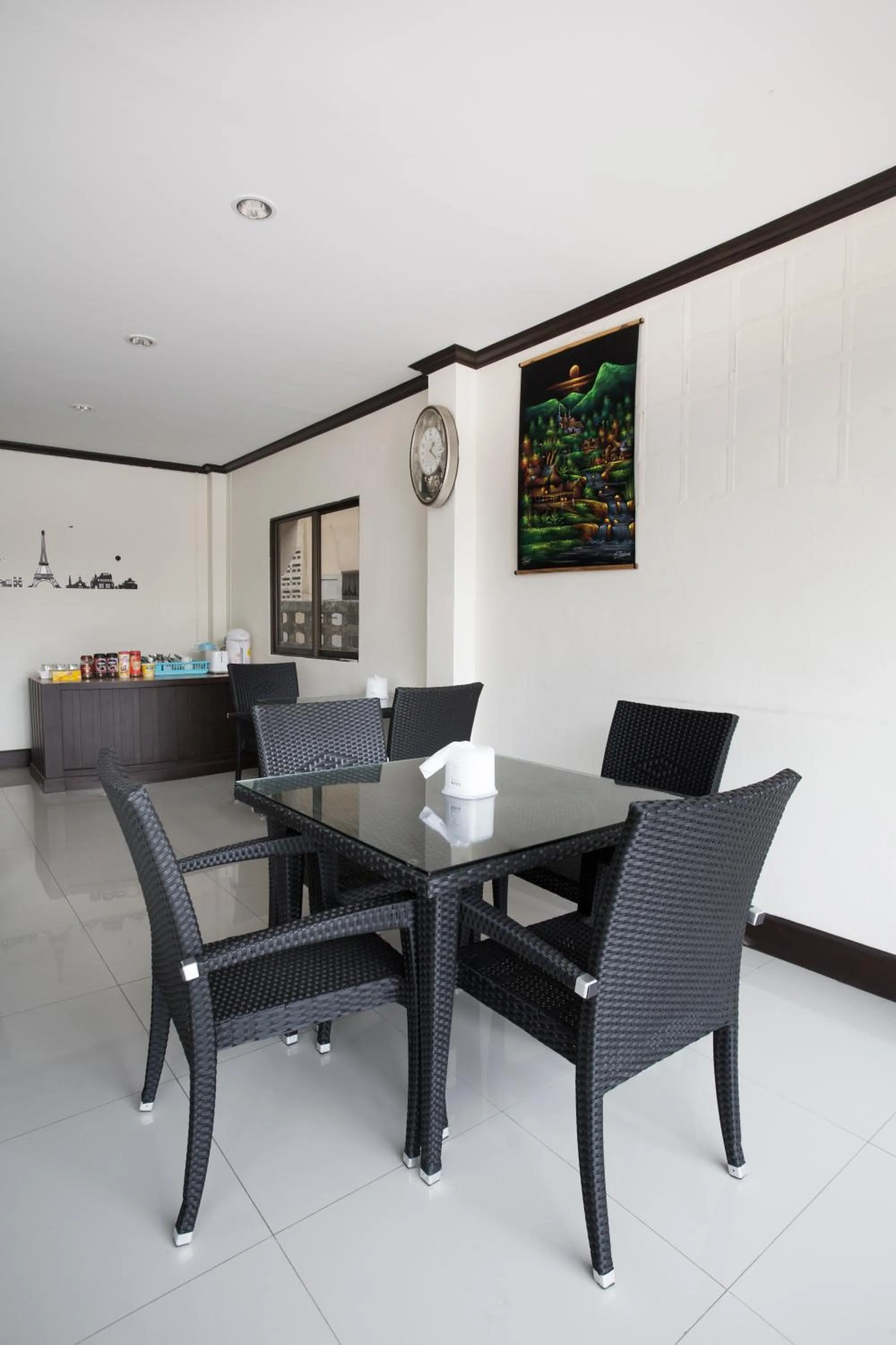 Lobby or reception in Paripas Express Patong