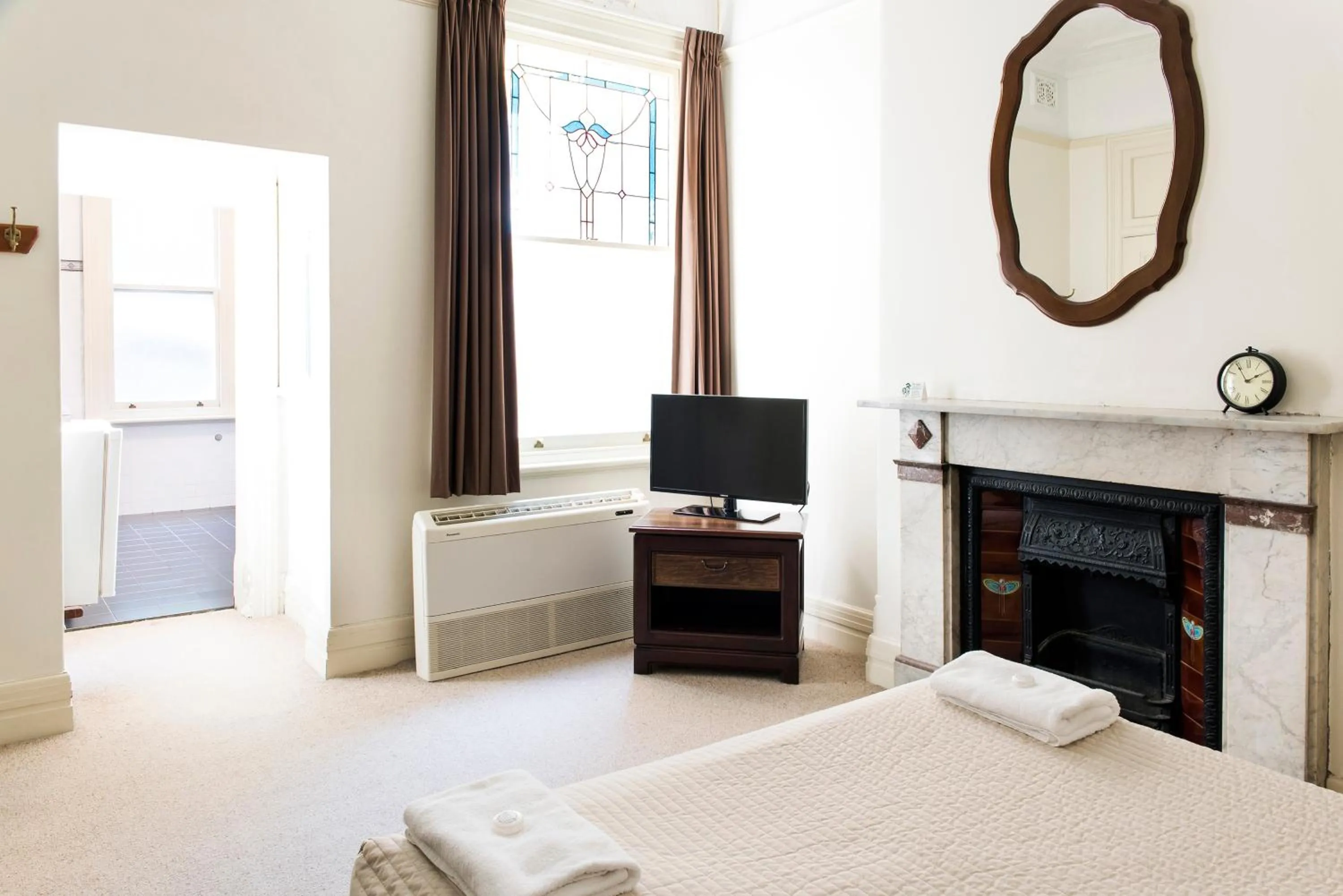 Decorative detail in Mercantile Hotel