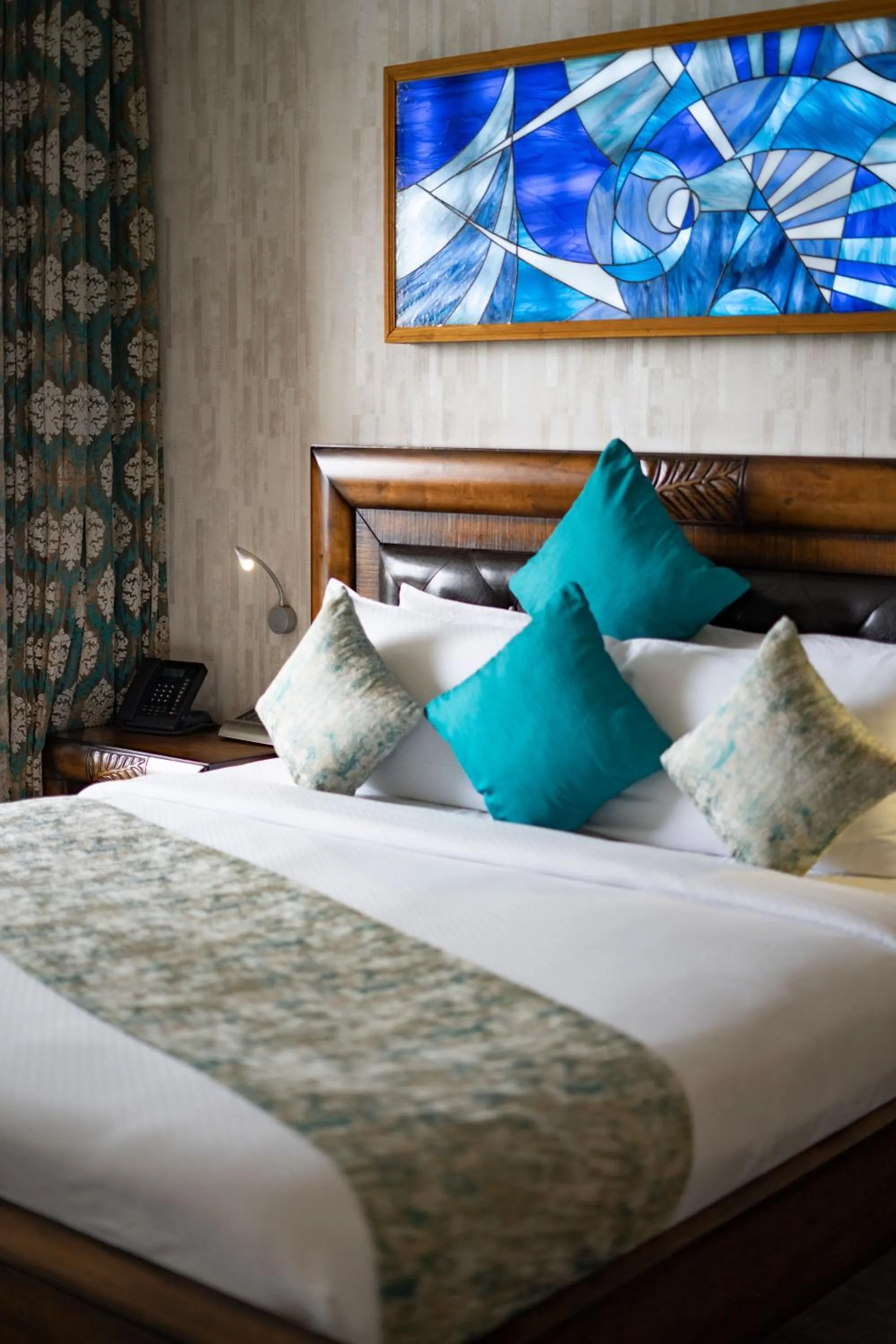 Bed in The Panoramic Getaway