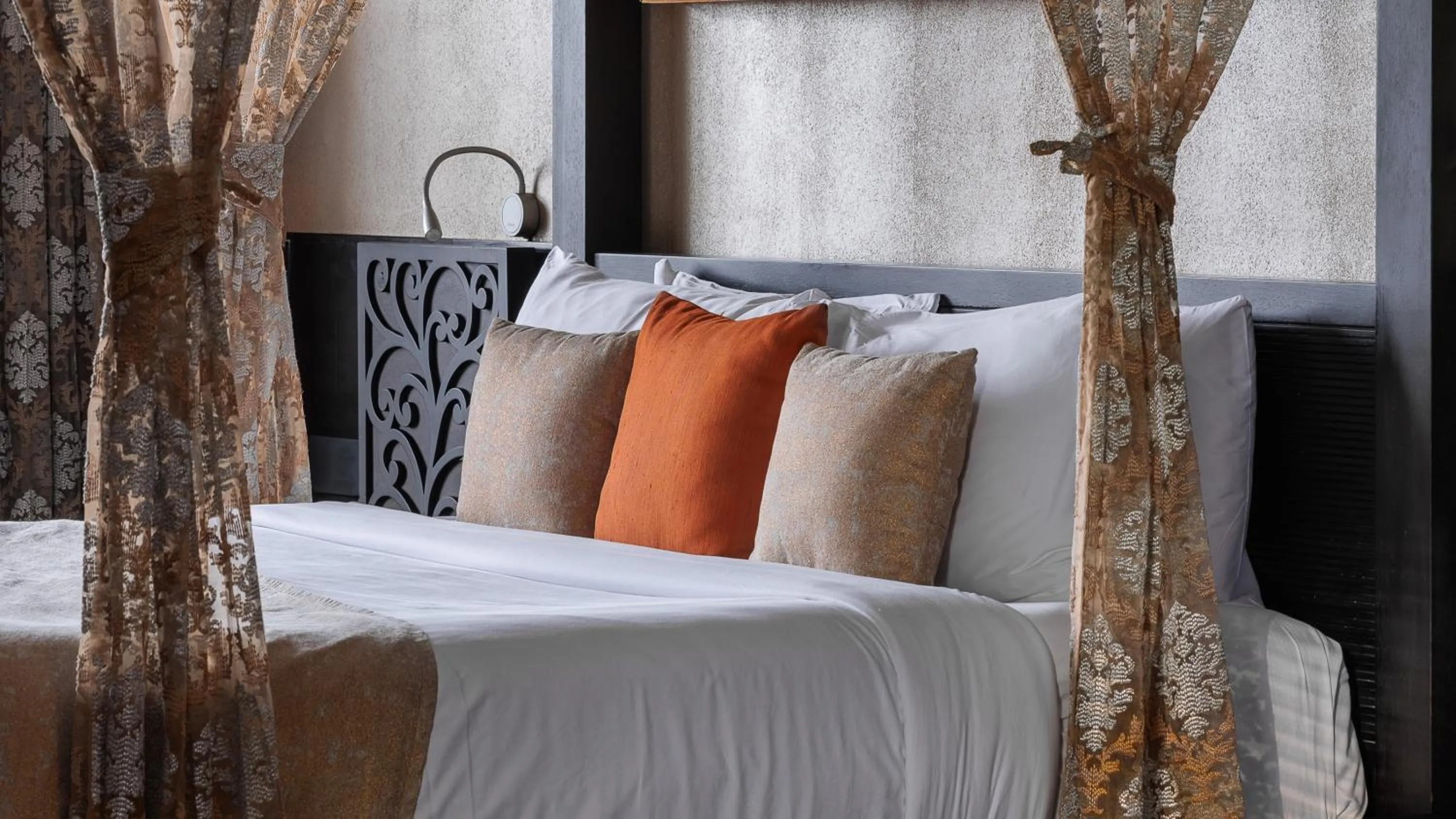 Bed in The Panoramic Getaway