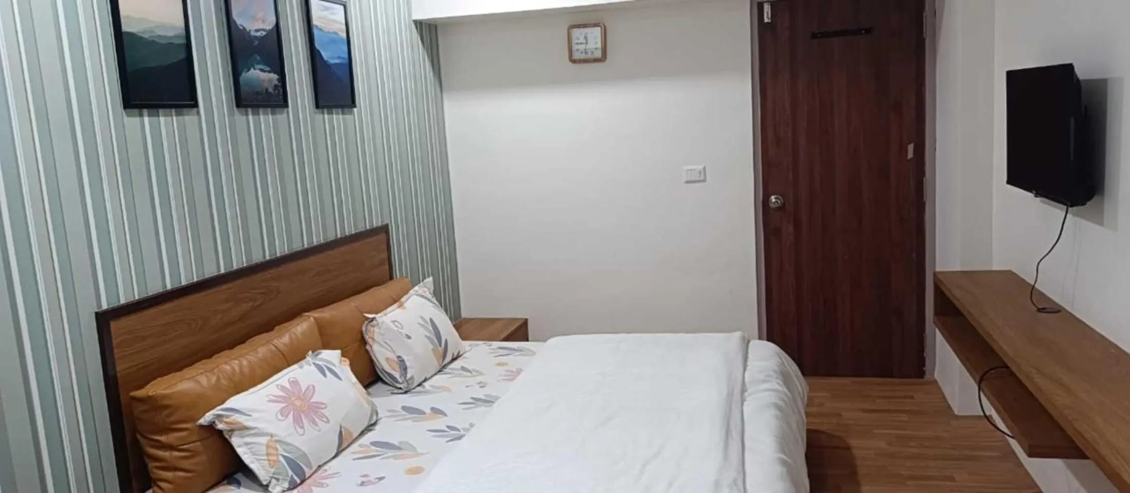 Bed in Hotel Green Park - Sector 11