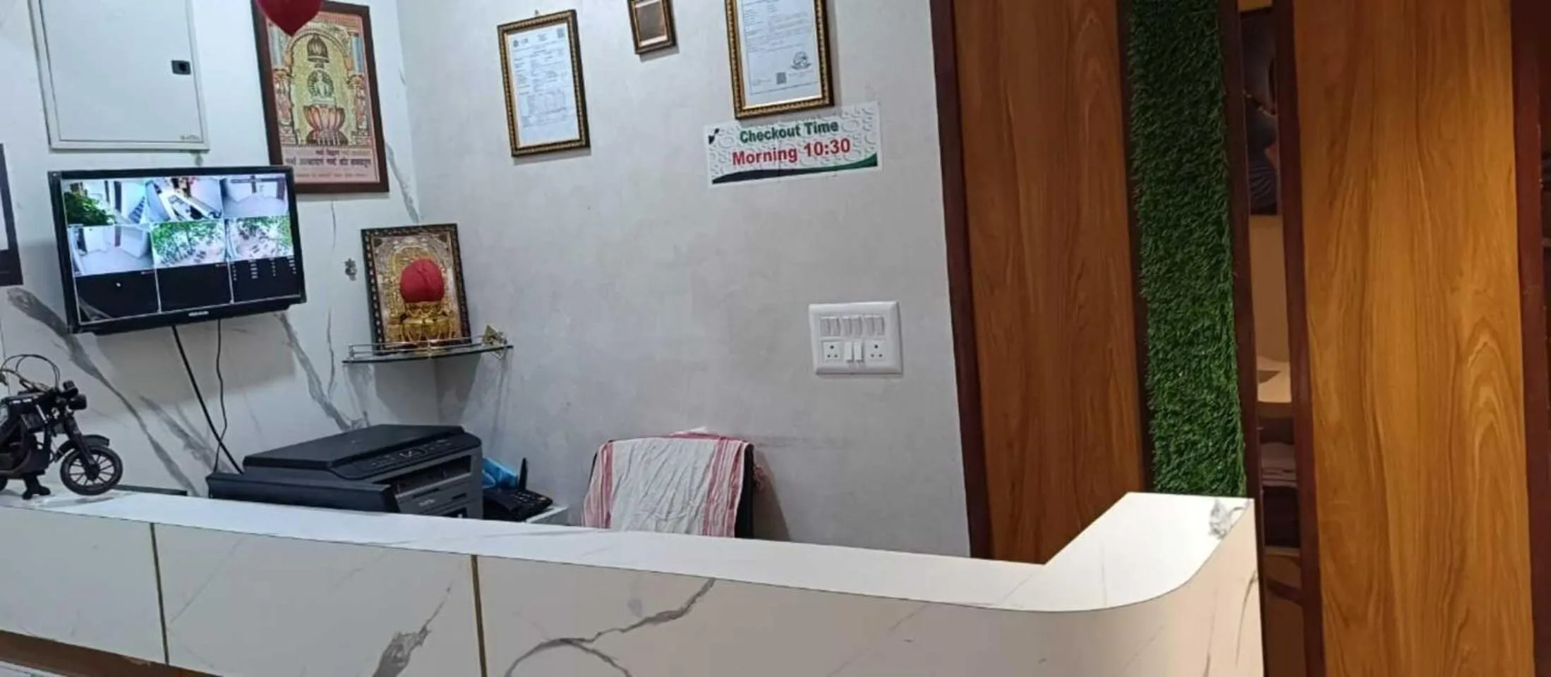 Lobby or reception in Hotel Green Park - Sector 11