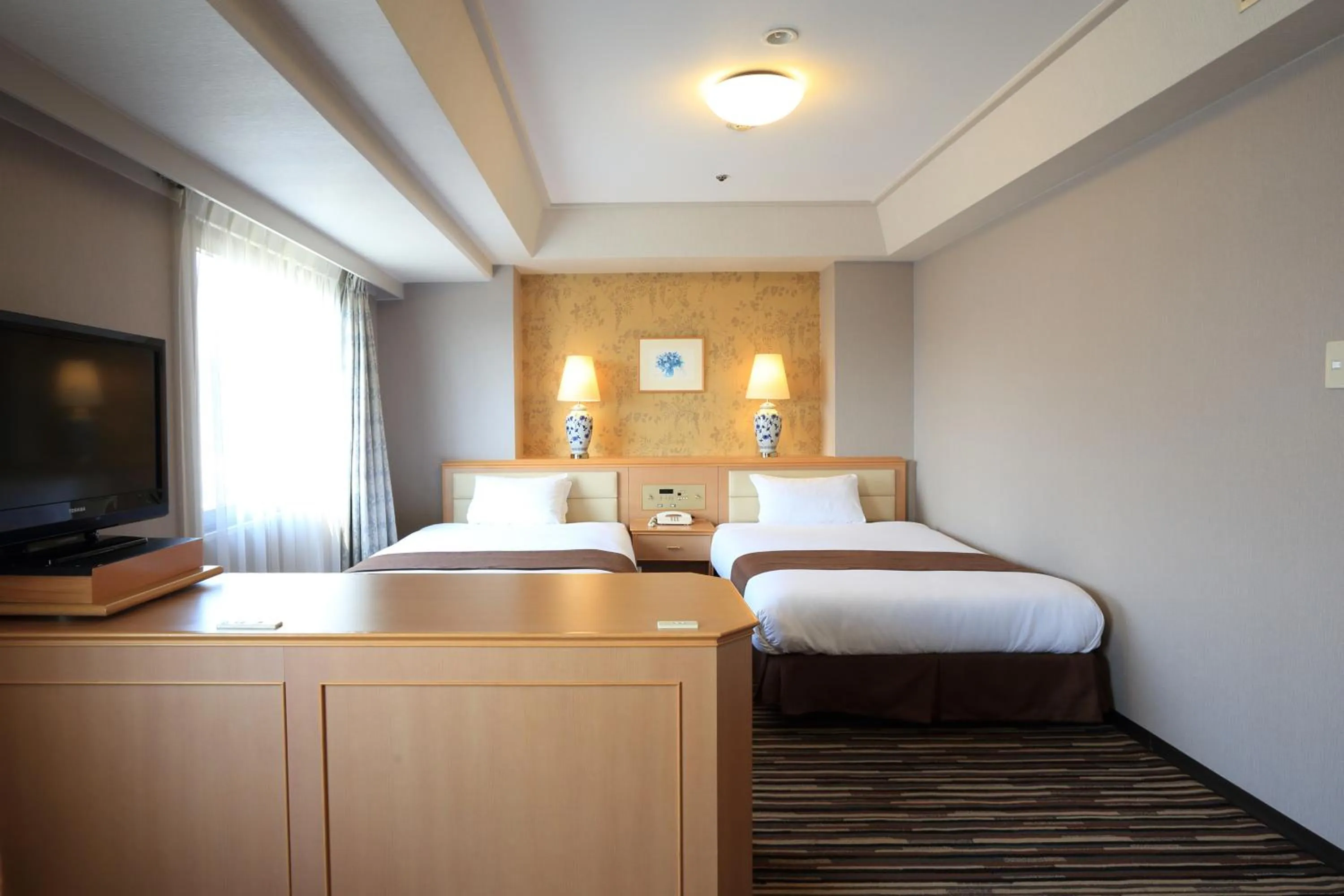 Photo of the whole room, Bed in Tokushima Tokyu Rei Hotel
