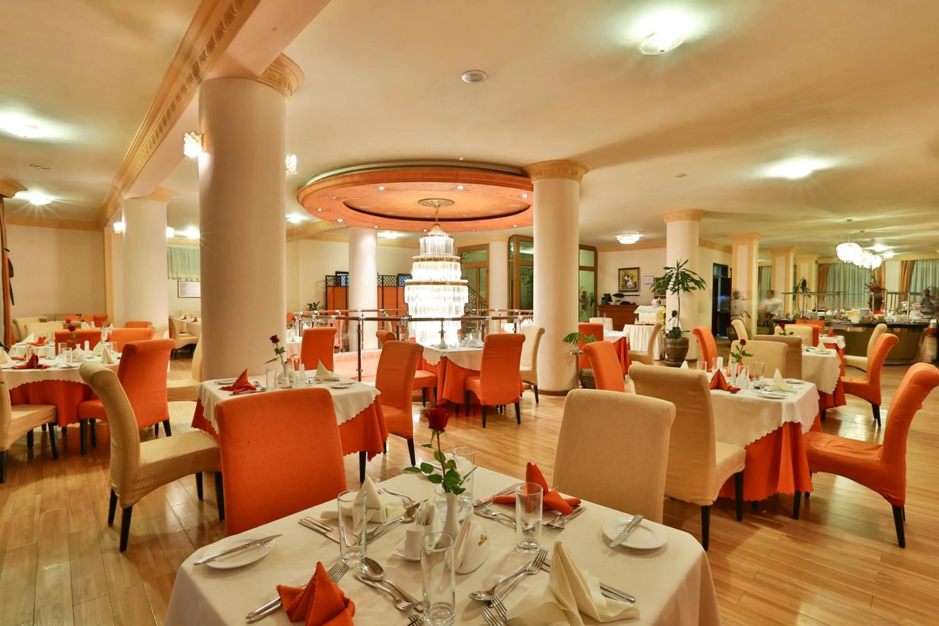 Restaurant/places to eat in Harmony Hotel