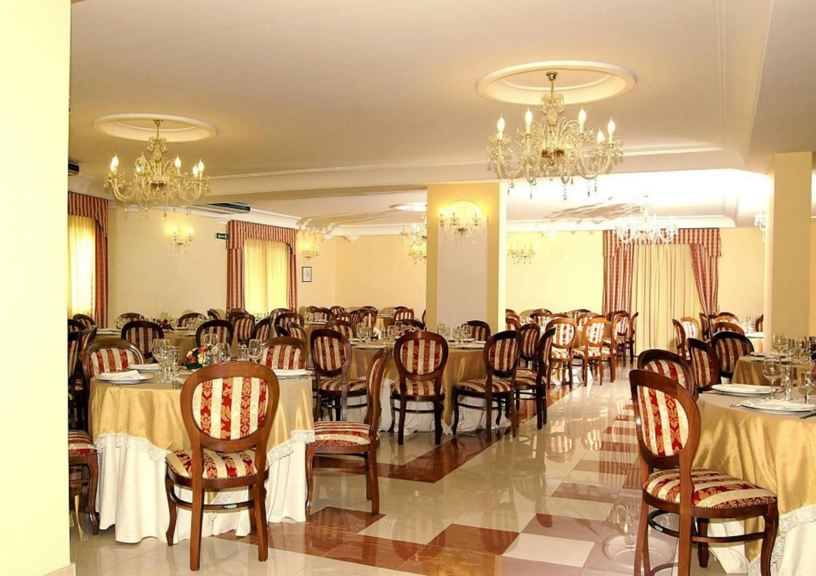 Restaurant/places to eat in Hotel Ristorante Donato