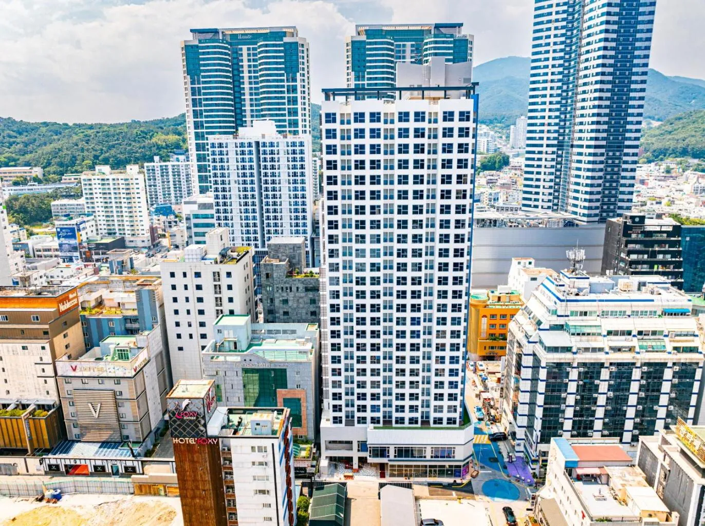 Property building in Raviens Haeundae Avenue