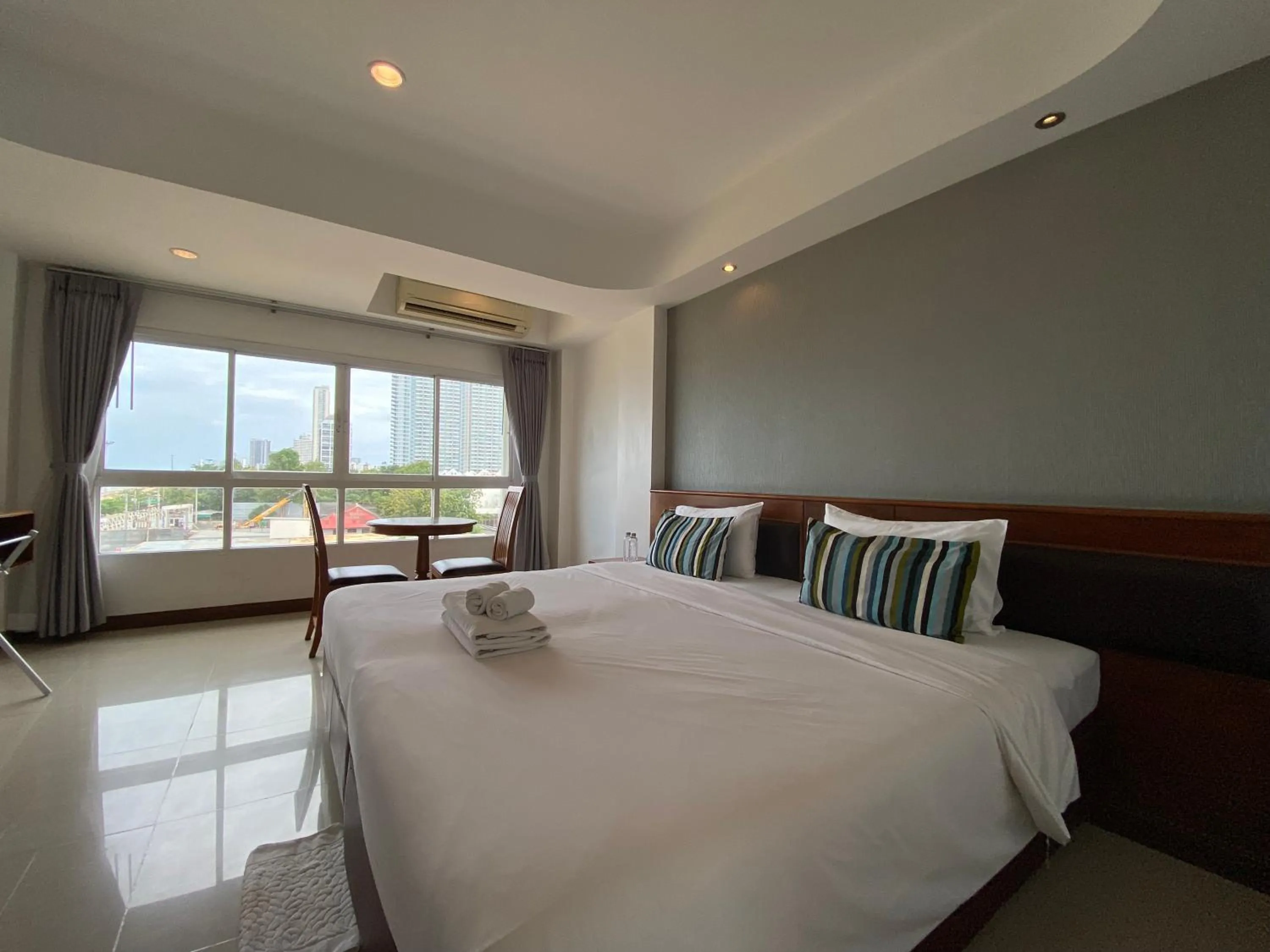 Bed in KP Seaview Jomtien