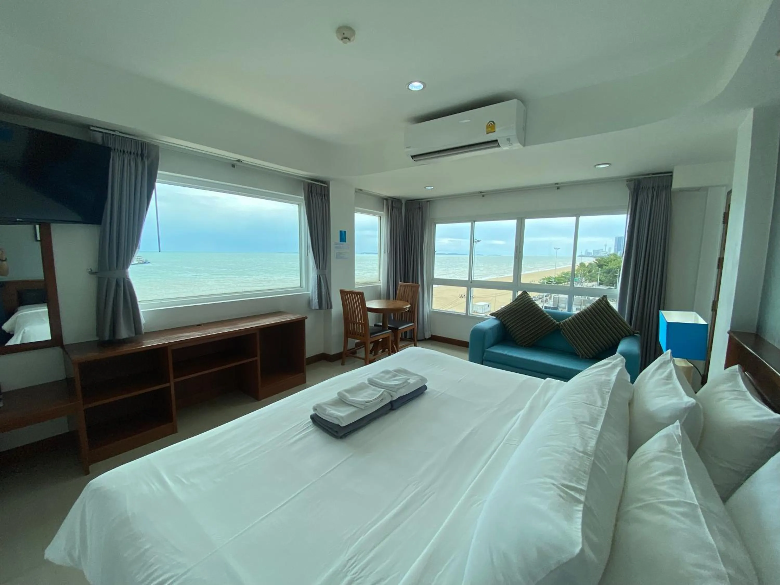 Bed in KP Seaview Jomtien