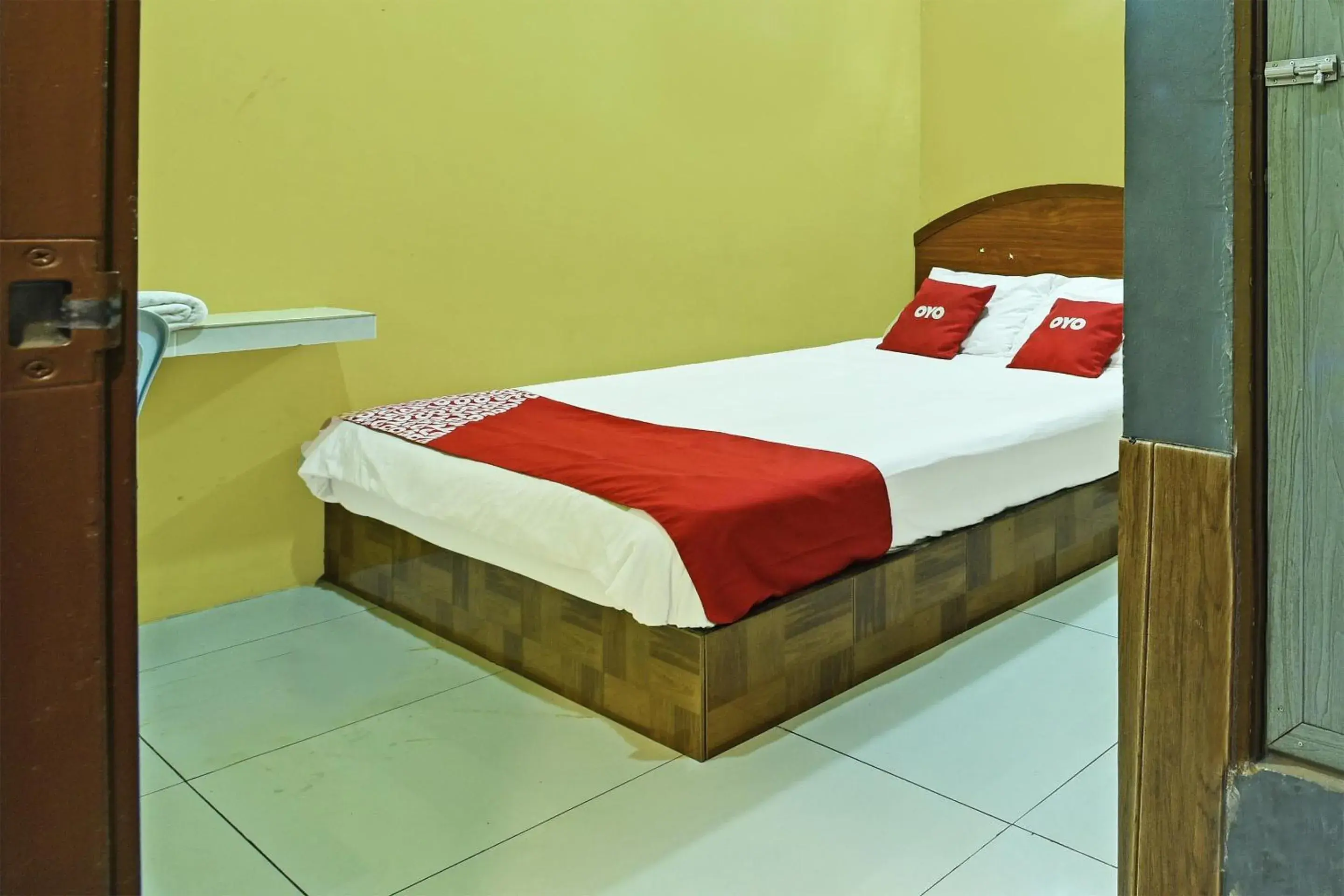 Standard Double Room in OYO 89656 Melati Hotel Nilai Standard Double Room in OYO 89656 Melati Hotel Nilai