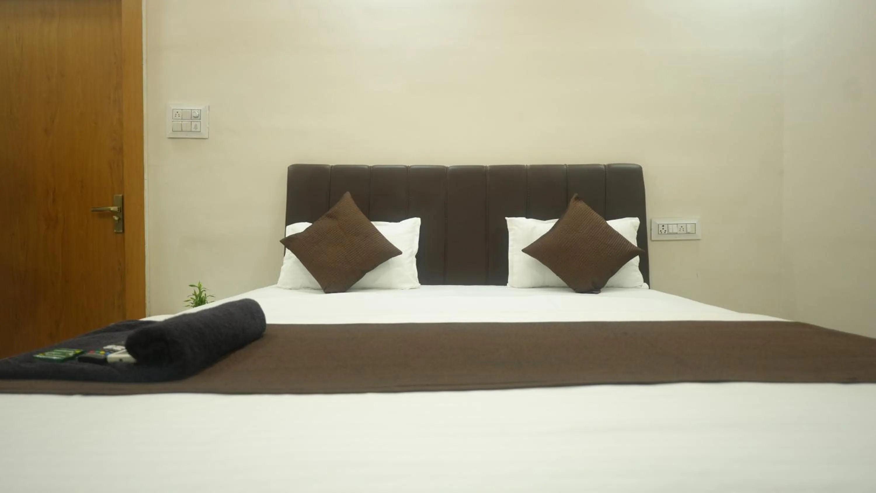 Bed in Hotel Mahakal Avantika Palace