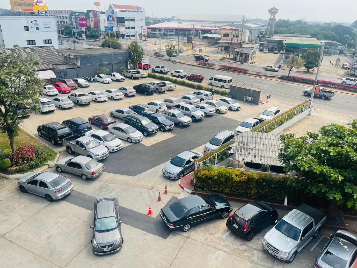 Parking in Chainatgrand Hotel