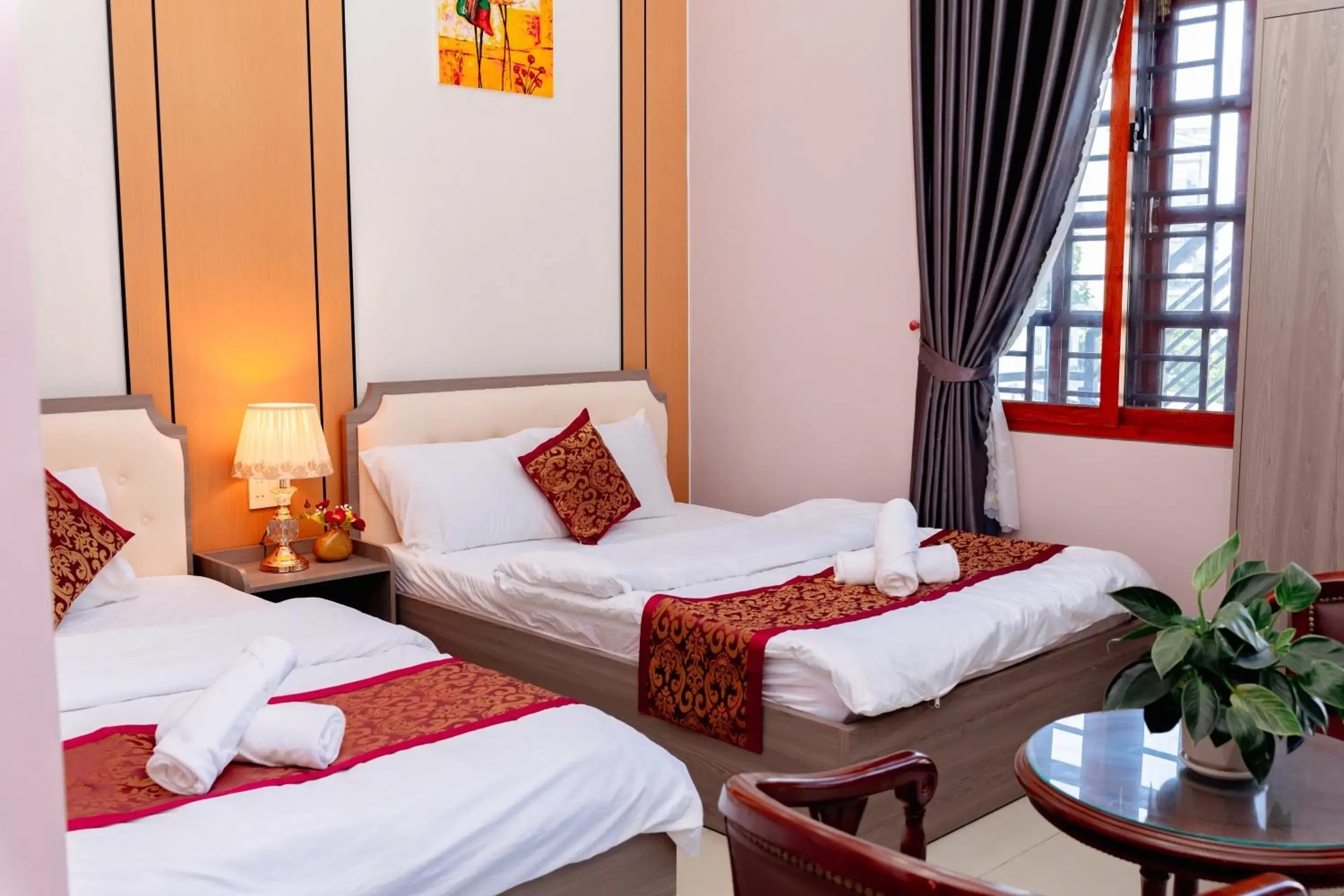 Triple Room in Hoang Long Hotel Da Lat City Triple Room in Hoang Long Hotel Da Lat City