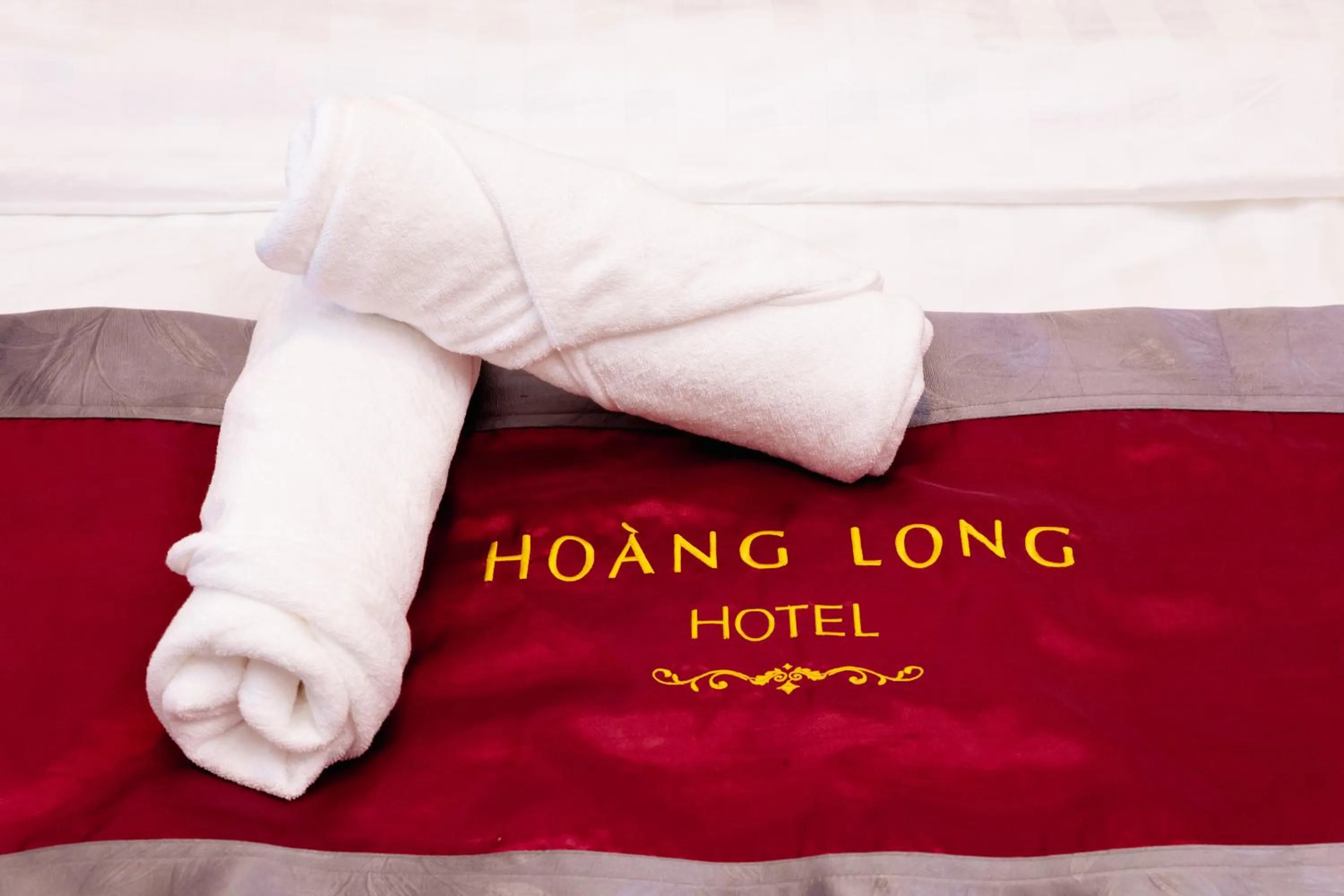 Bed in Hoang Long Hotel Da Lat City