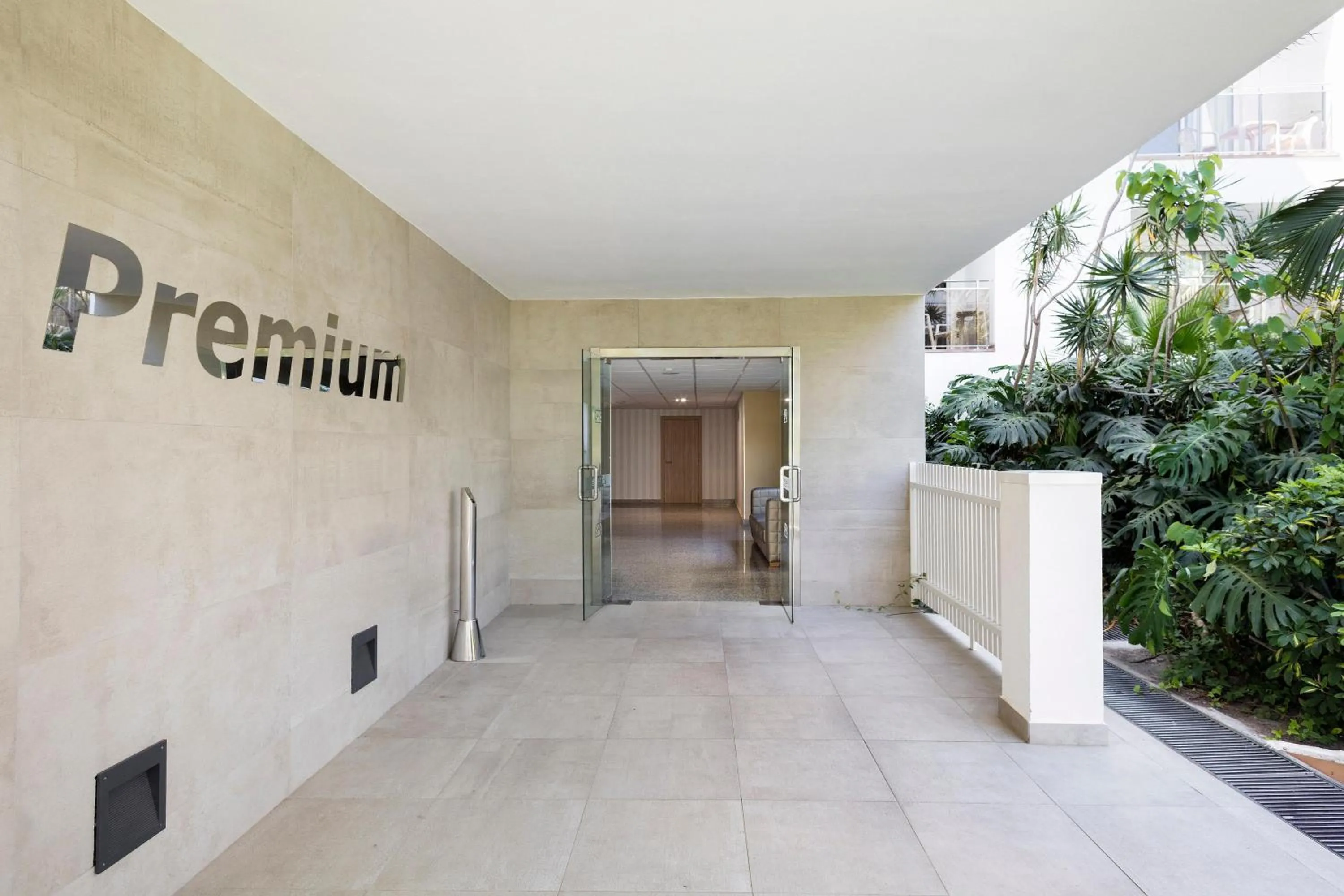 Photo of the whole room in Hotel Best Siroco