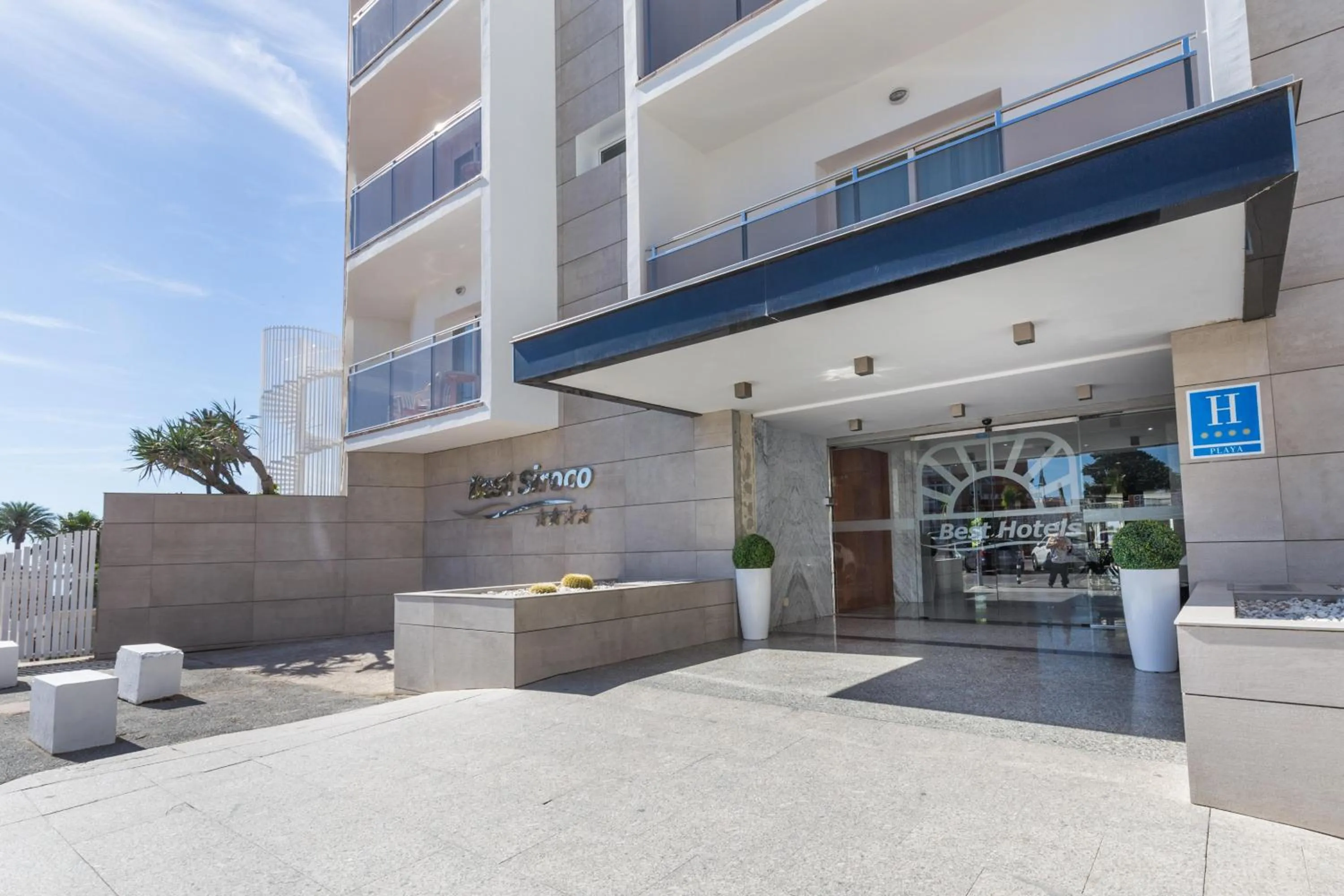 Property building in Hotel Best Siroco