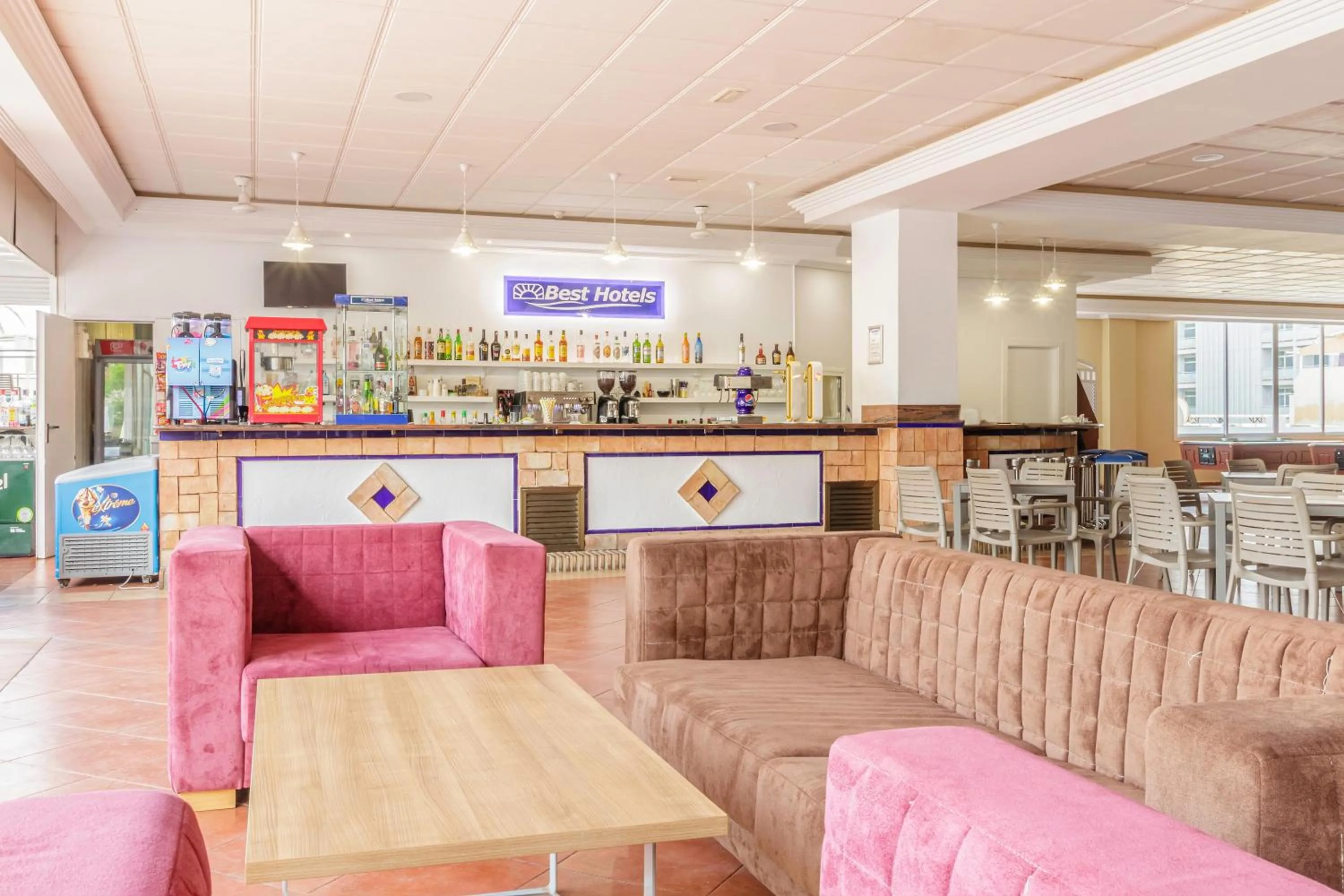 Lounge or bar in Hotel Best Siroco