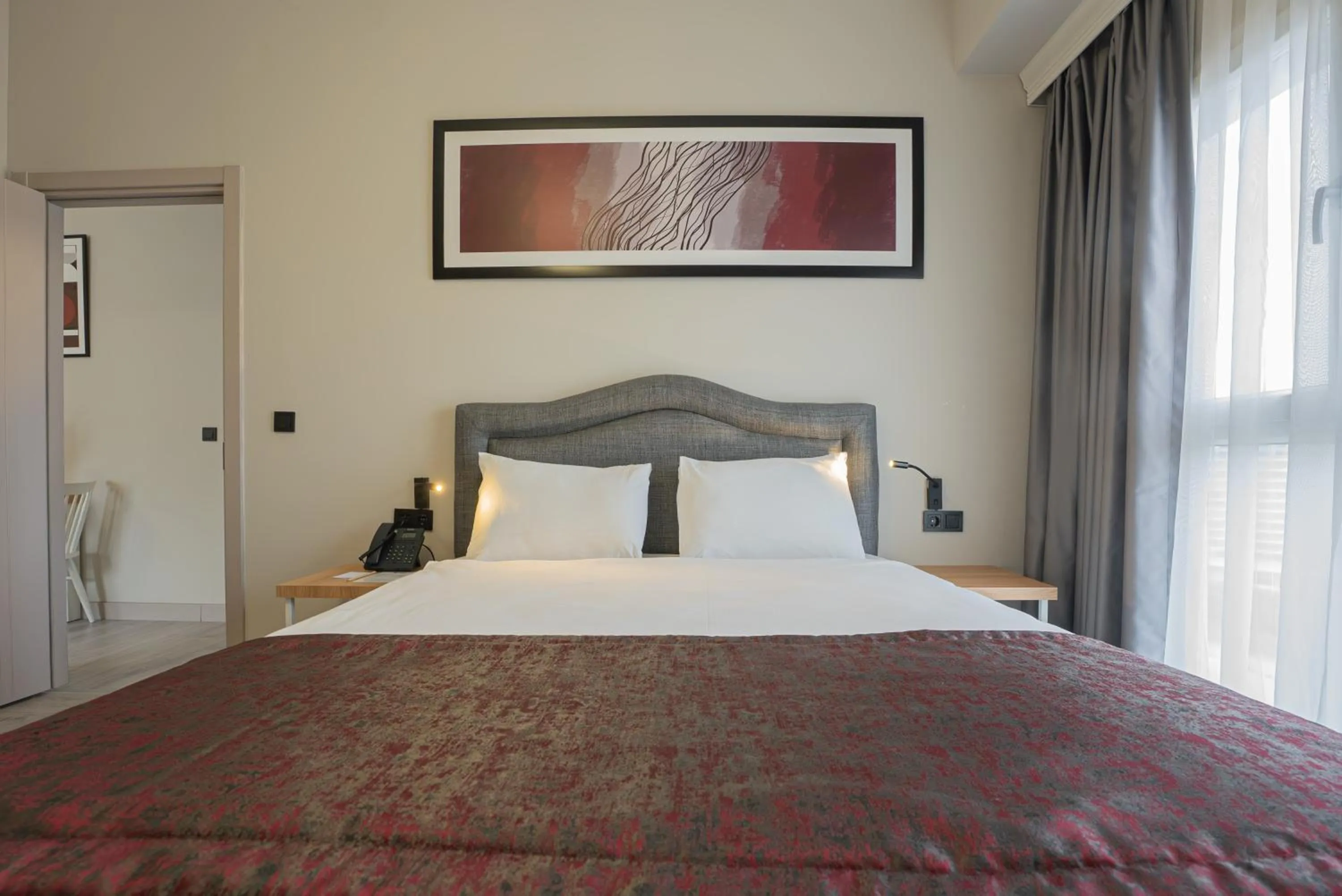 Photo of the whole room, Bed in Best Western Plus Hotel & Residences Istanbul