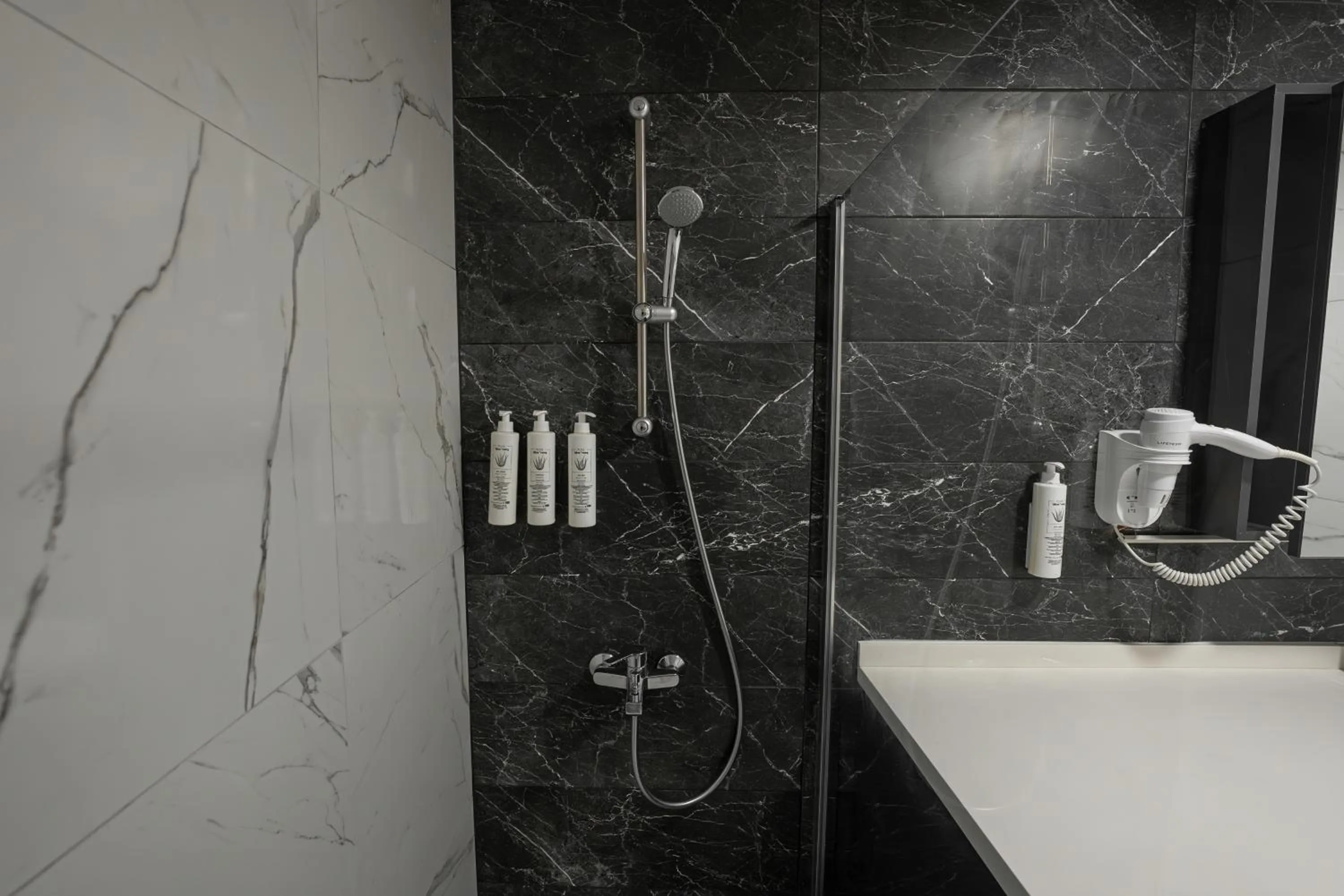 Photo of the whole room in Best Western Plus Hotel & Residences Istanbul