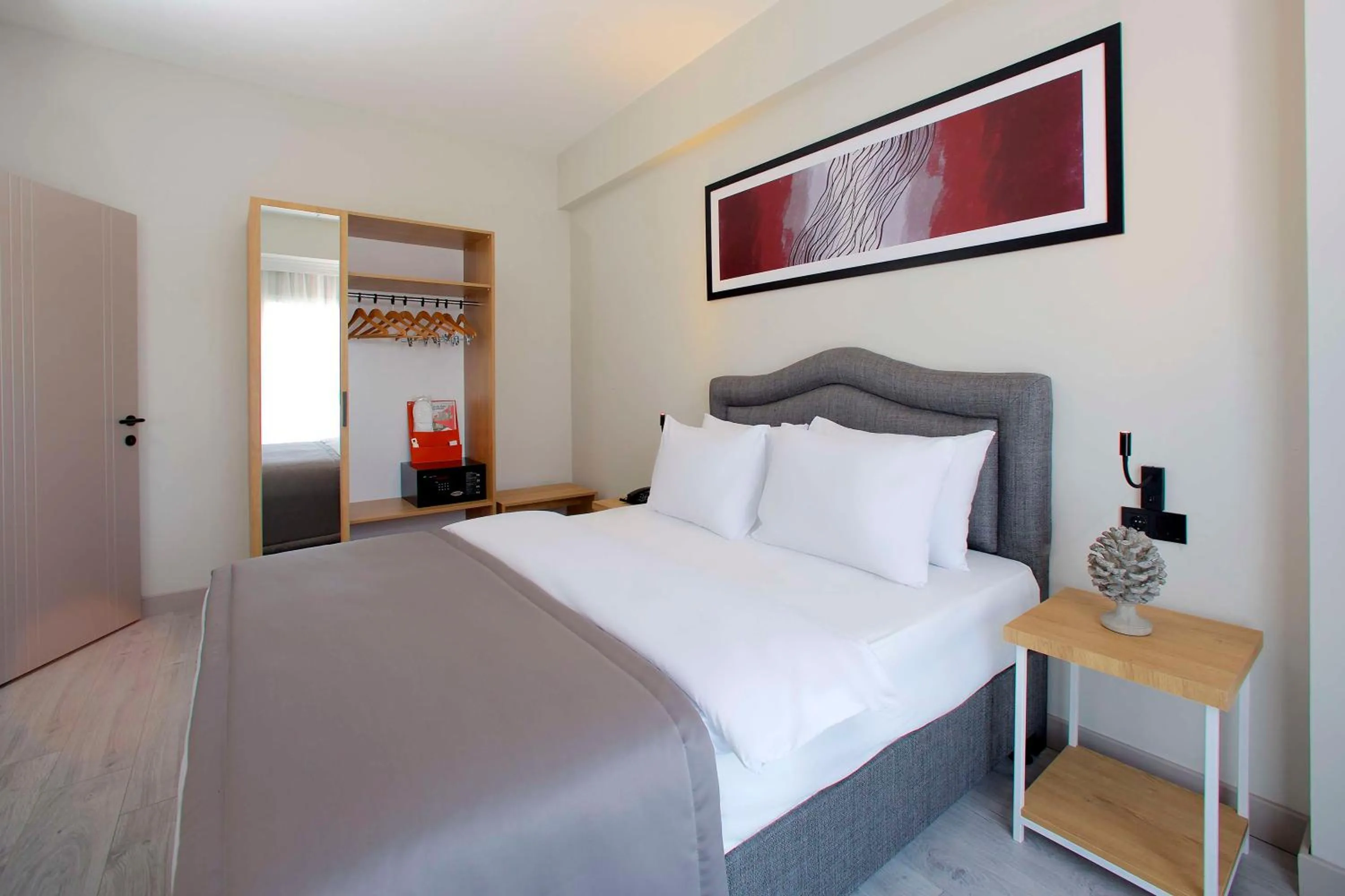 Bedroom, Bed in Best Western Plus Hotel & Residences Istanbul