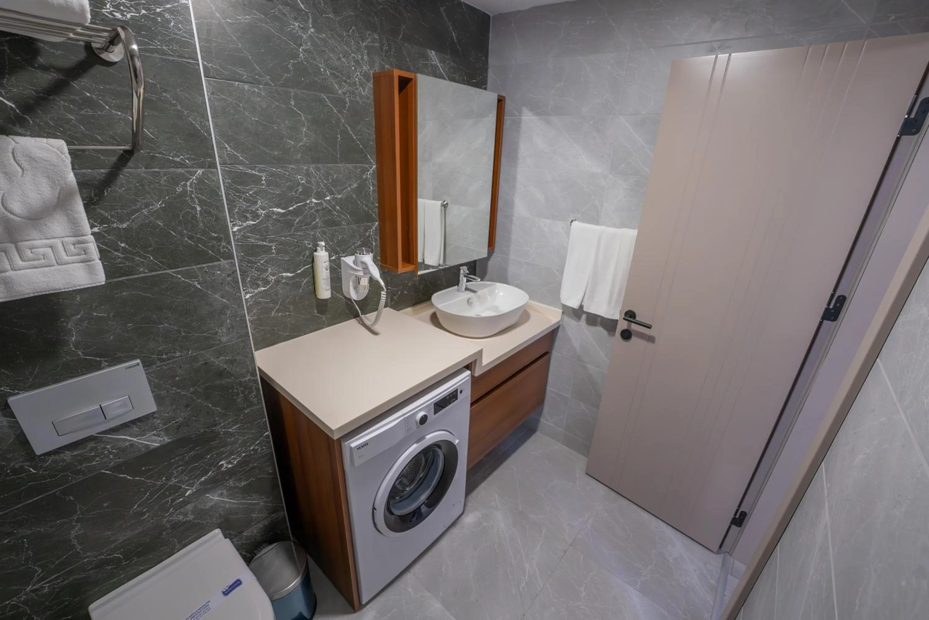 Photo of the whole room in Best Western Plus Hotel & Residences Istanbul