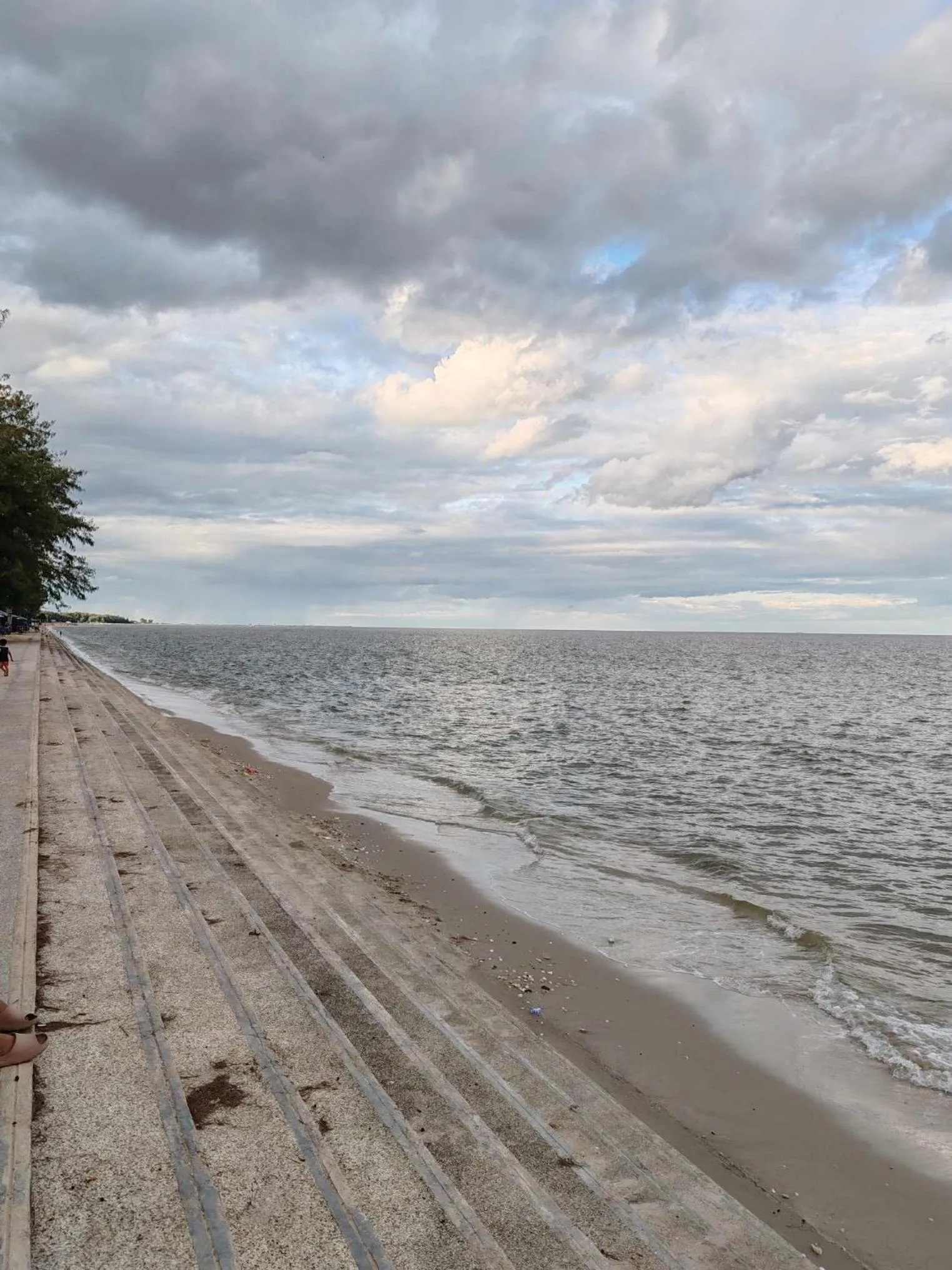 Beach in Lumpini Seaview Cha-am Sabai Sabai