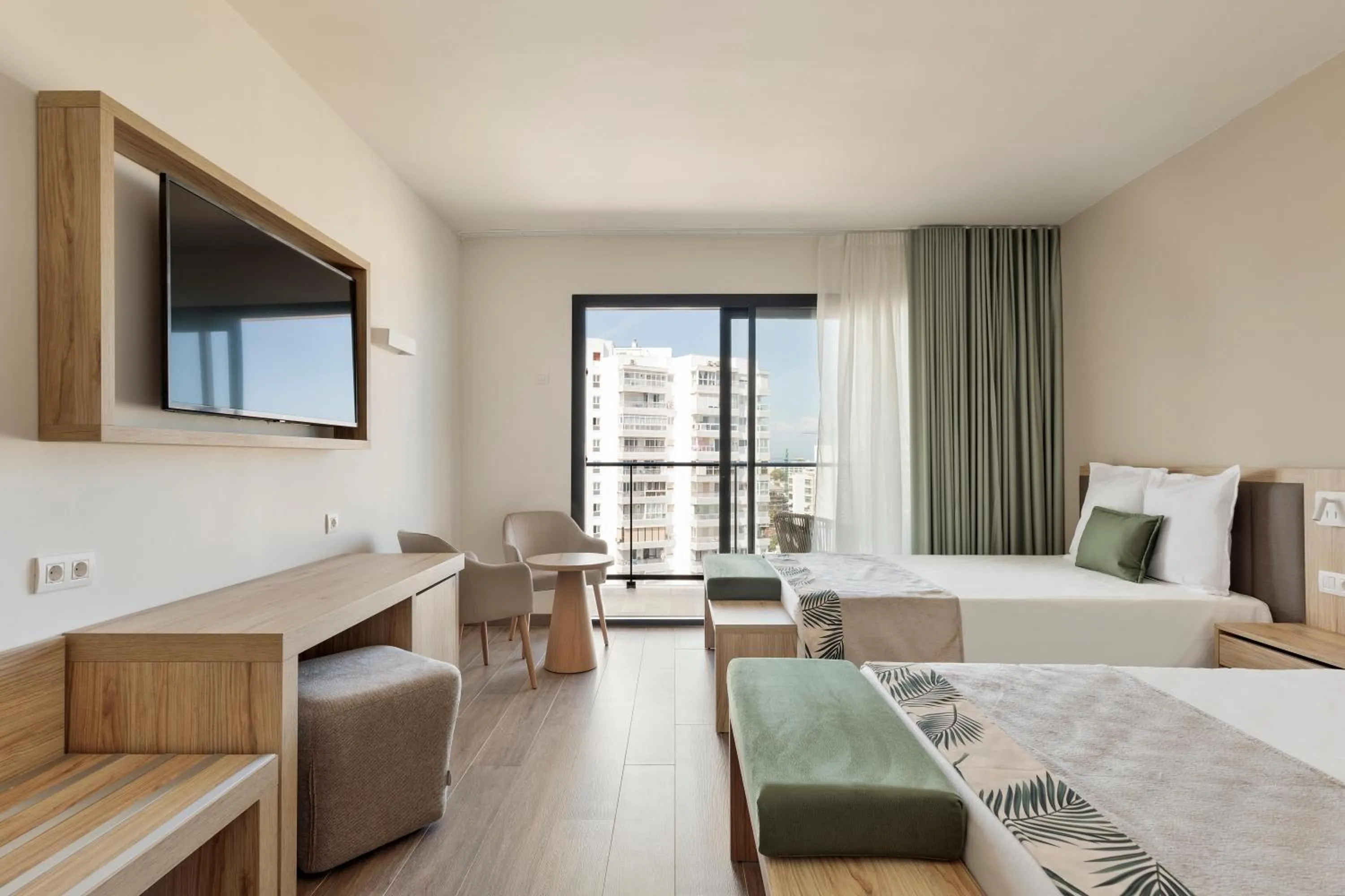 Photo of the whole room, Bed in Hotel Best Triton