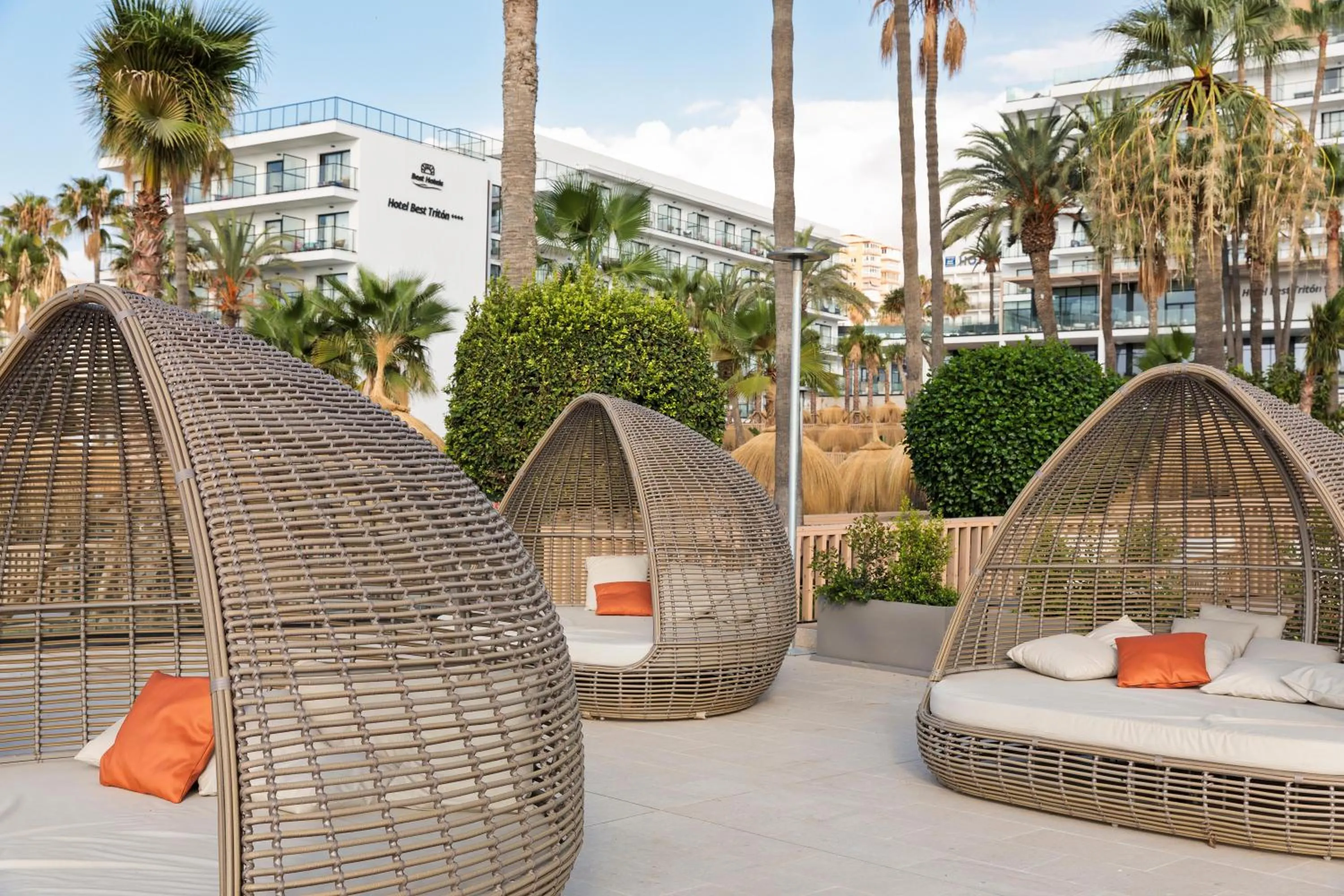 Lounge or bar in Hotel Best Triton