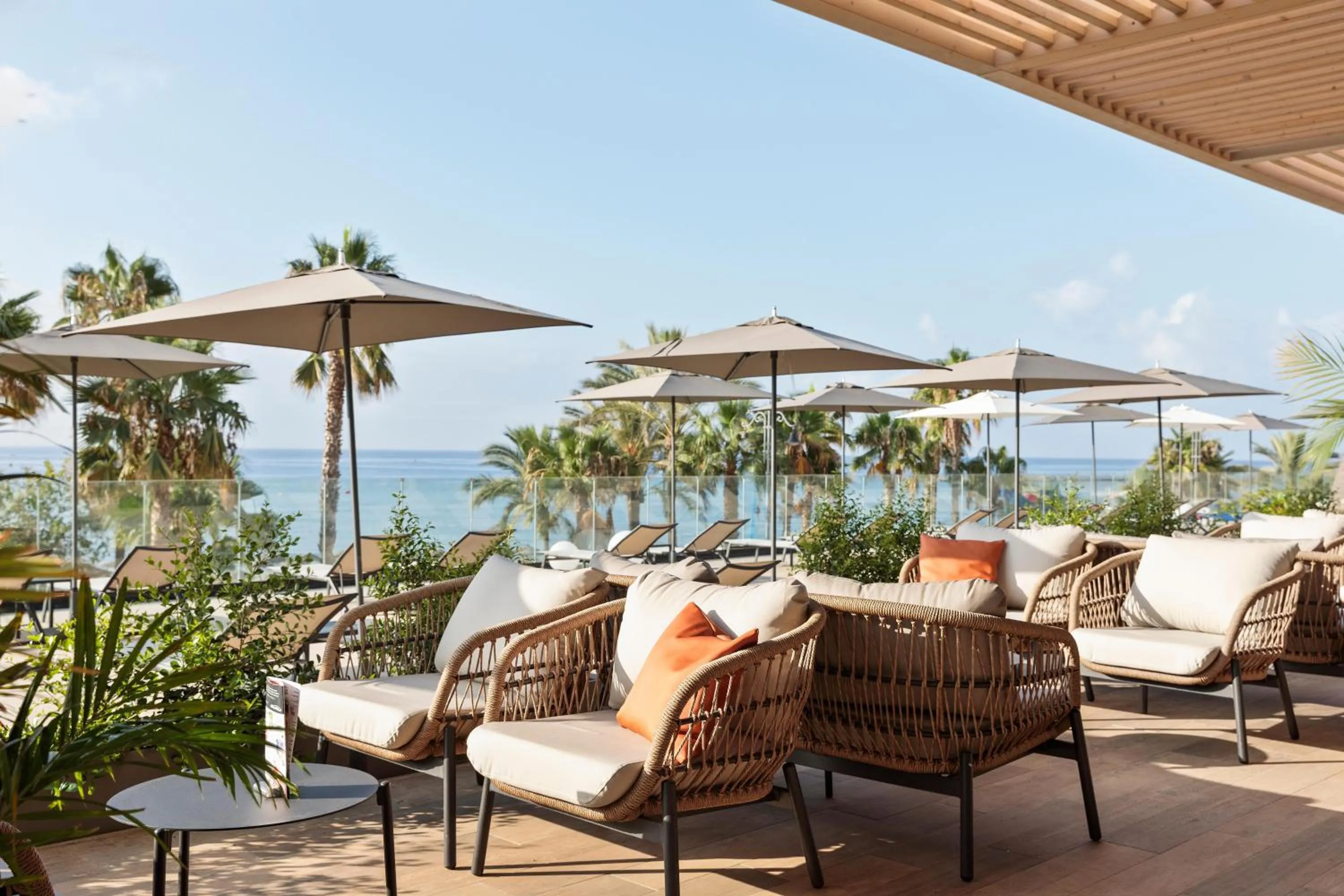 Lounge or bar in Hotel Best Triton