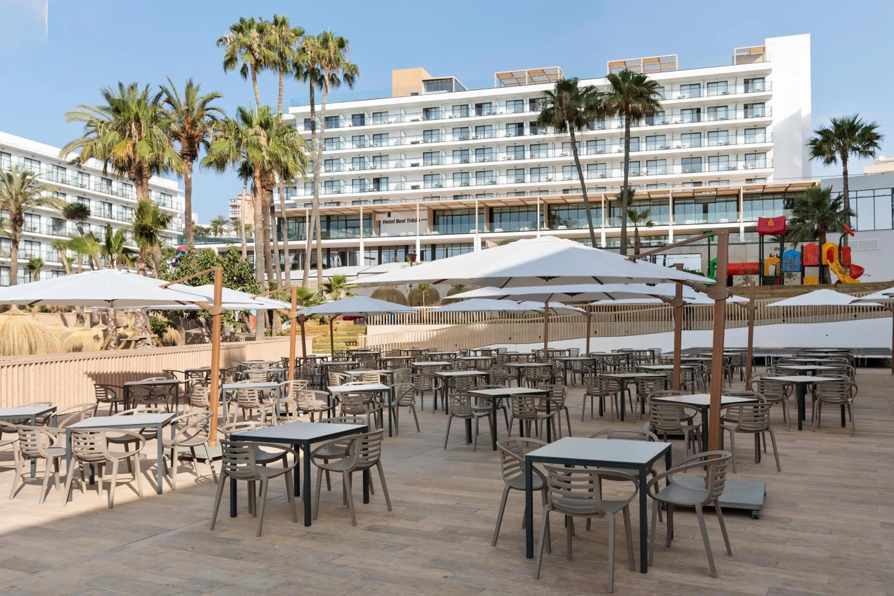 Balcony/Terrace in Hotel Best Triton