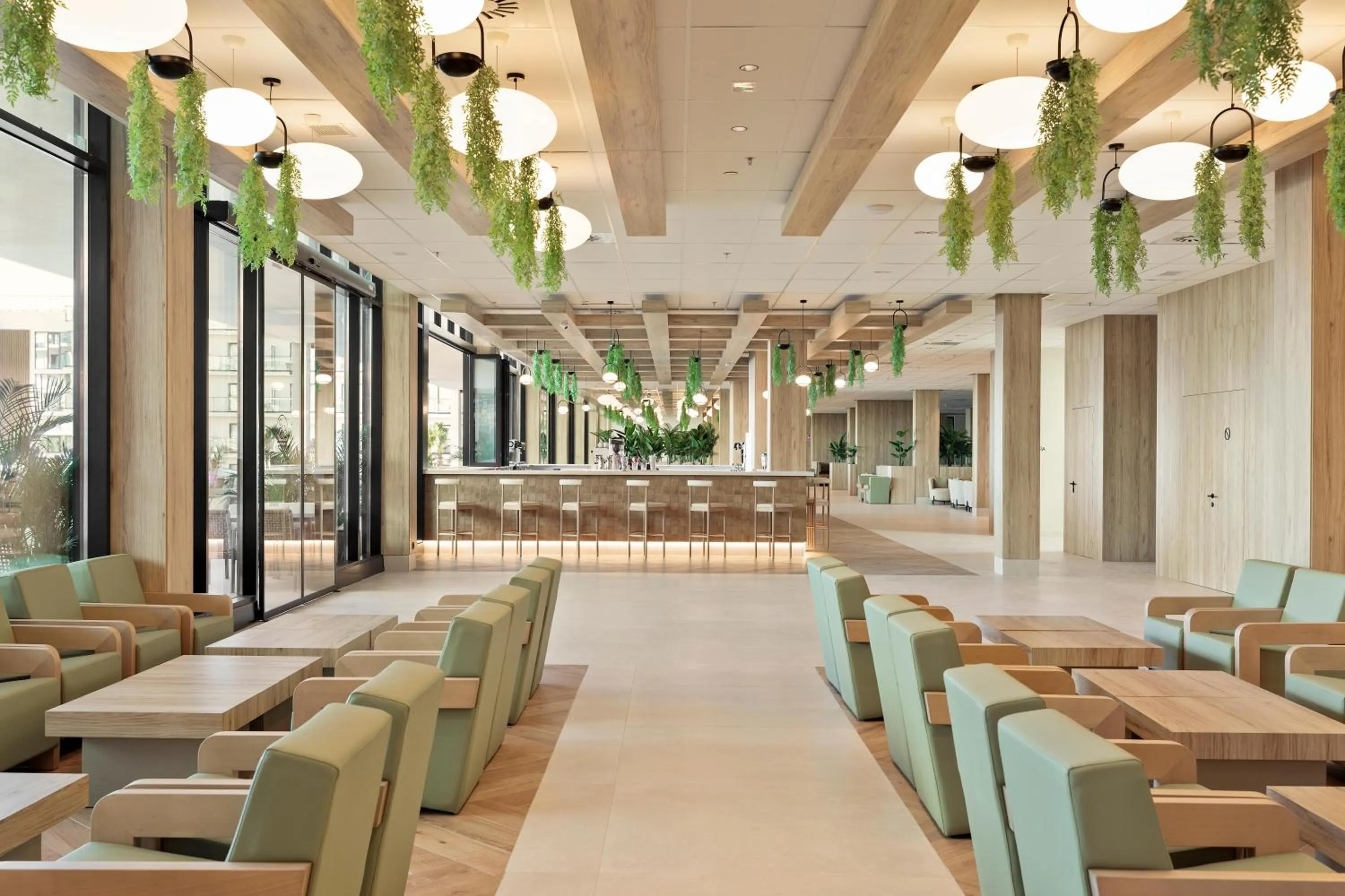 Lounge or bar in Hotel Best Triton