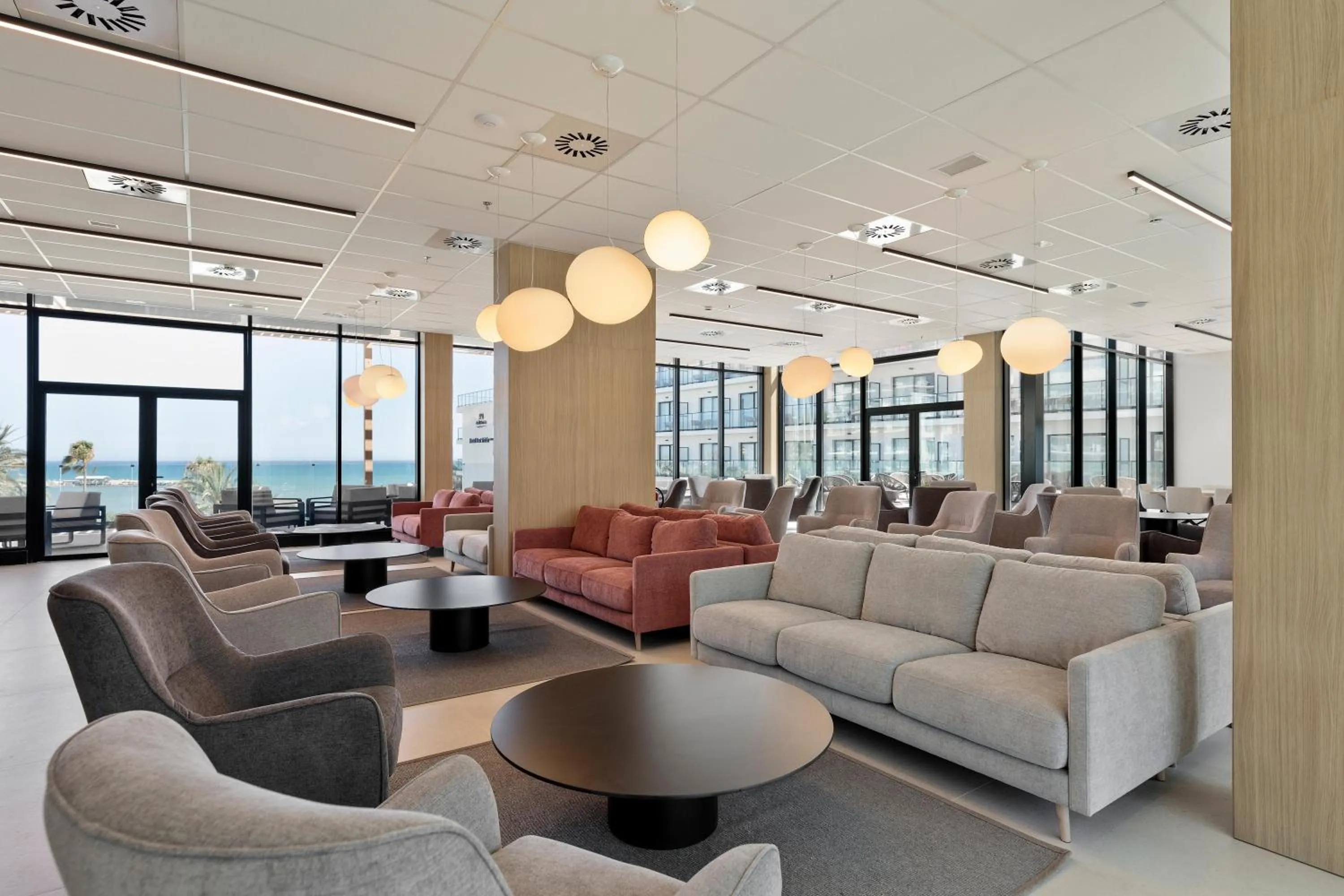 Lobby or reception in Hotel Best Triton