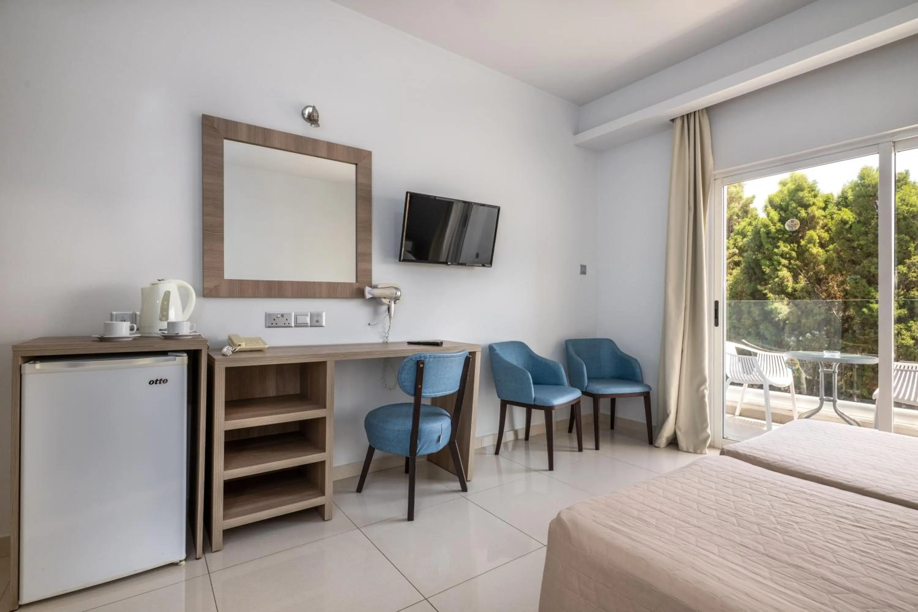 Bedroom, Bed in Bellini Hotel