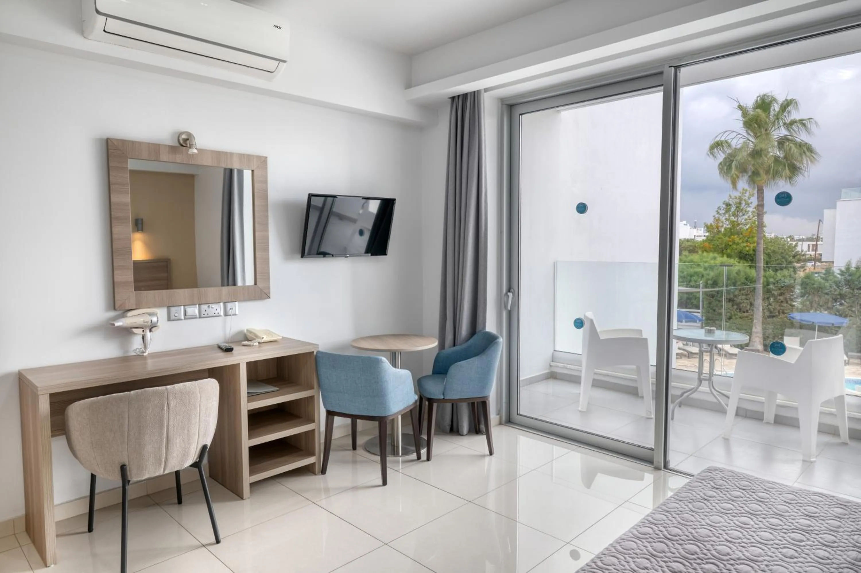 Bedroom in Bellini Hotel