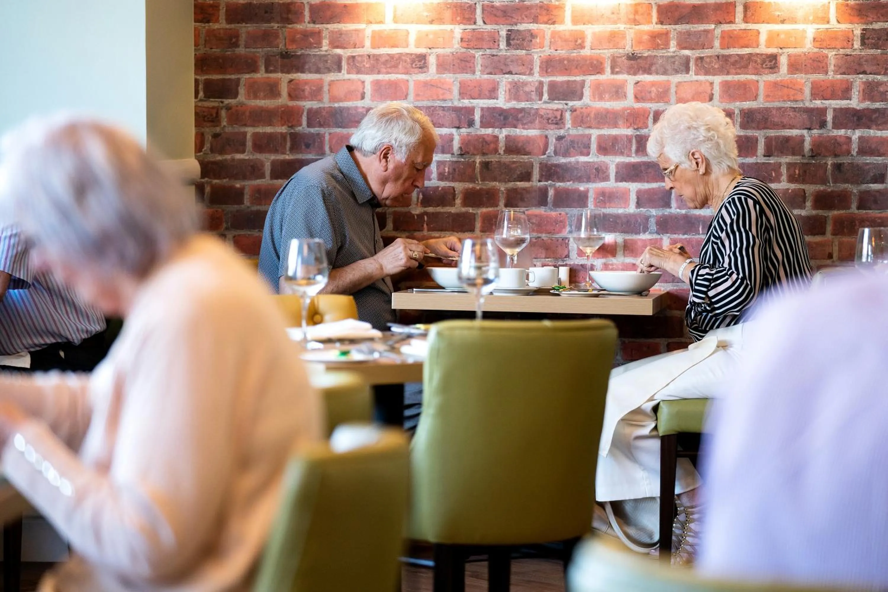 Restaurant/places to eat in County Hotel