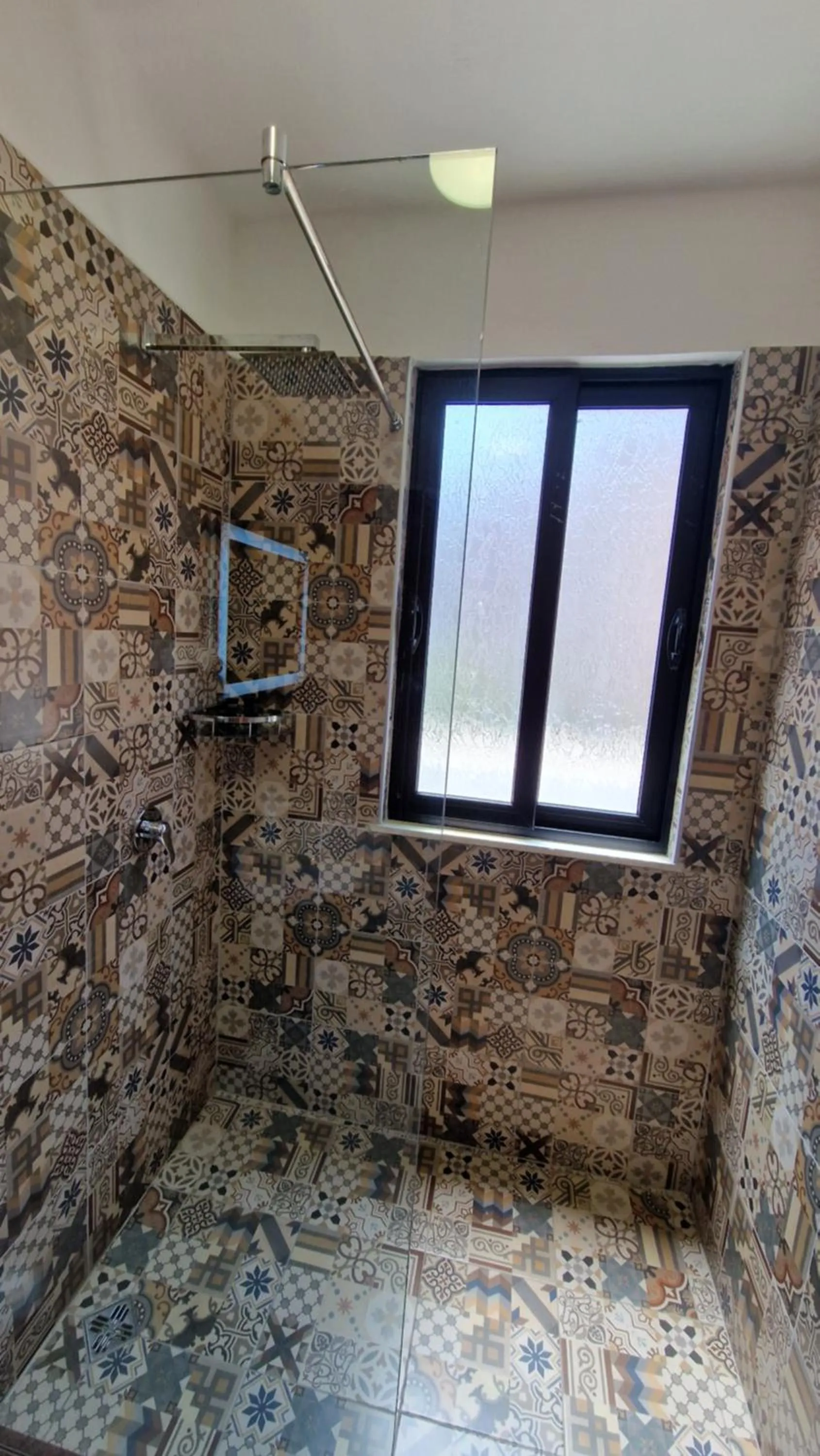 Shower in Frekel Hotel