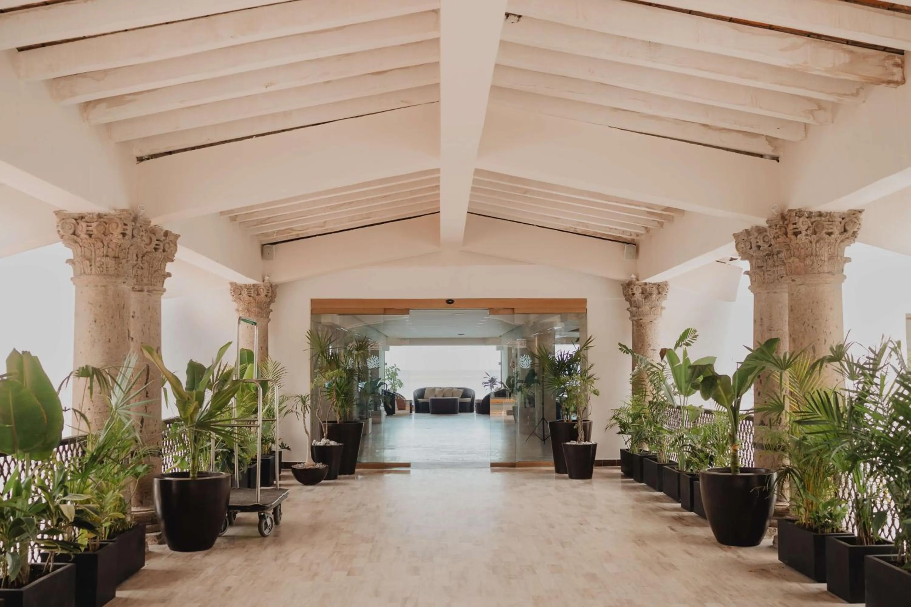 Lobby or reception in Costa Sur Resort, Classico Collection by Sonesta