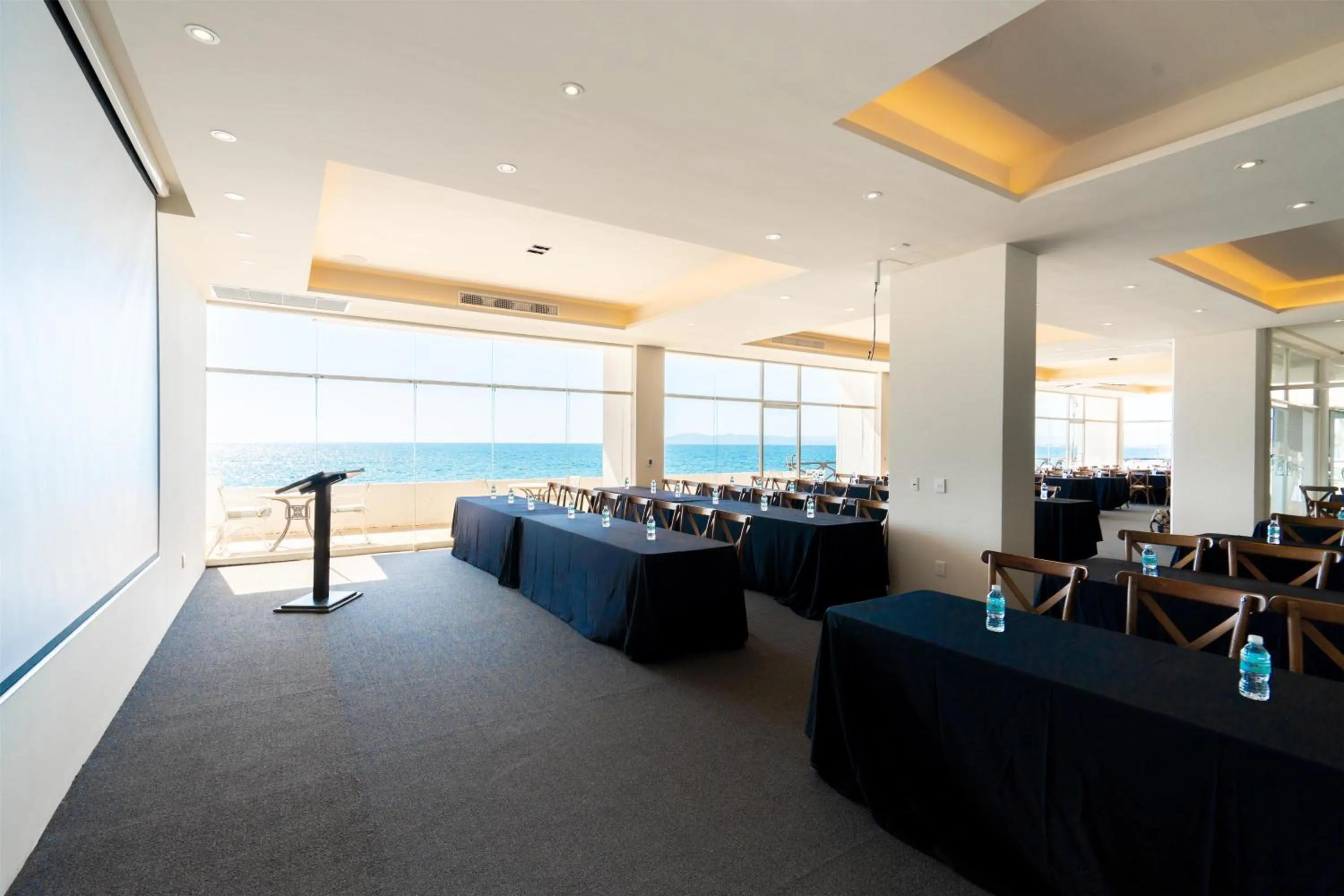 Meeting/conference room in Costa Sur Resort, Classico Collection by Sonesta