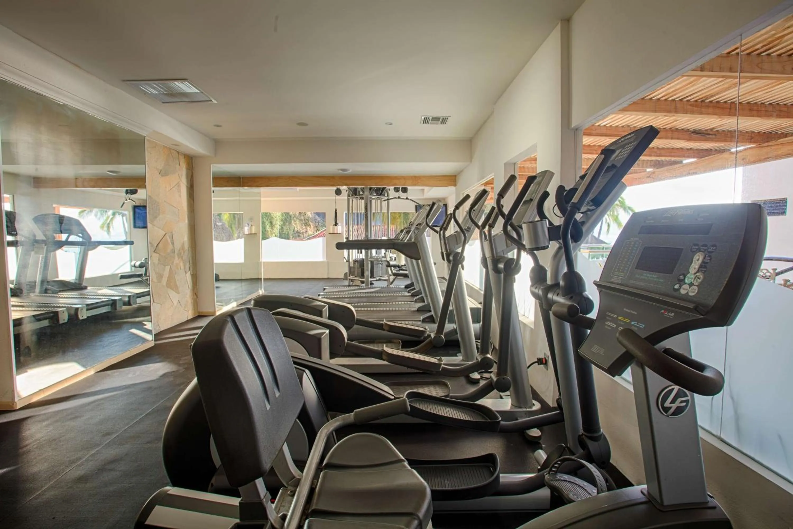 Fitness centre/facilities in Costa Sur Resort, Classico Collection by Sonesta