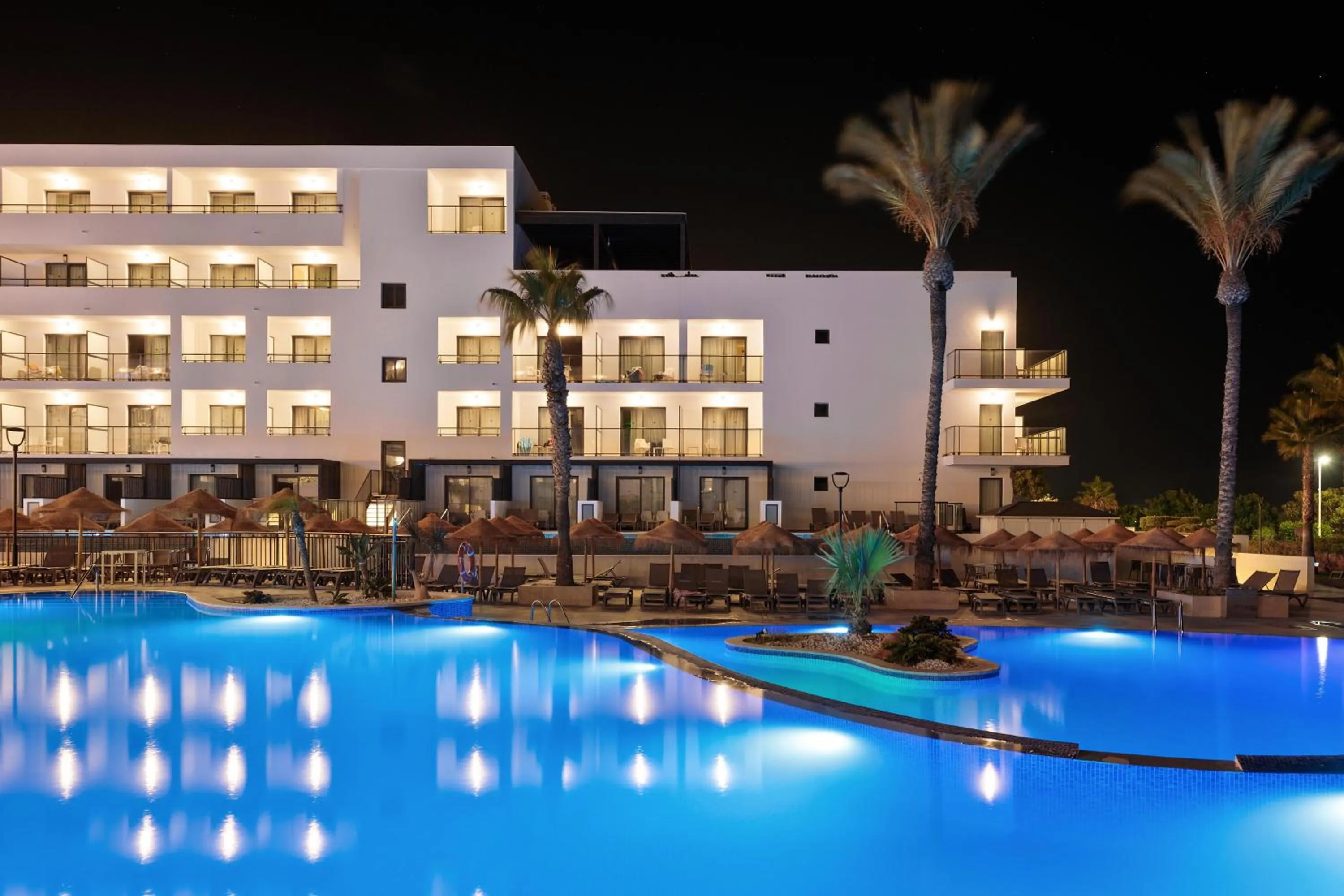 Swimming pool in Hotel Best Oasis Tropical