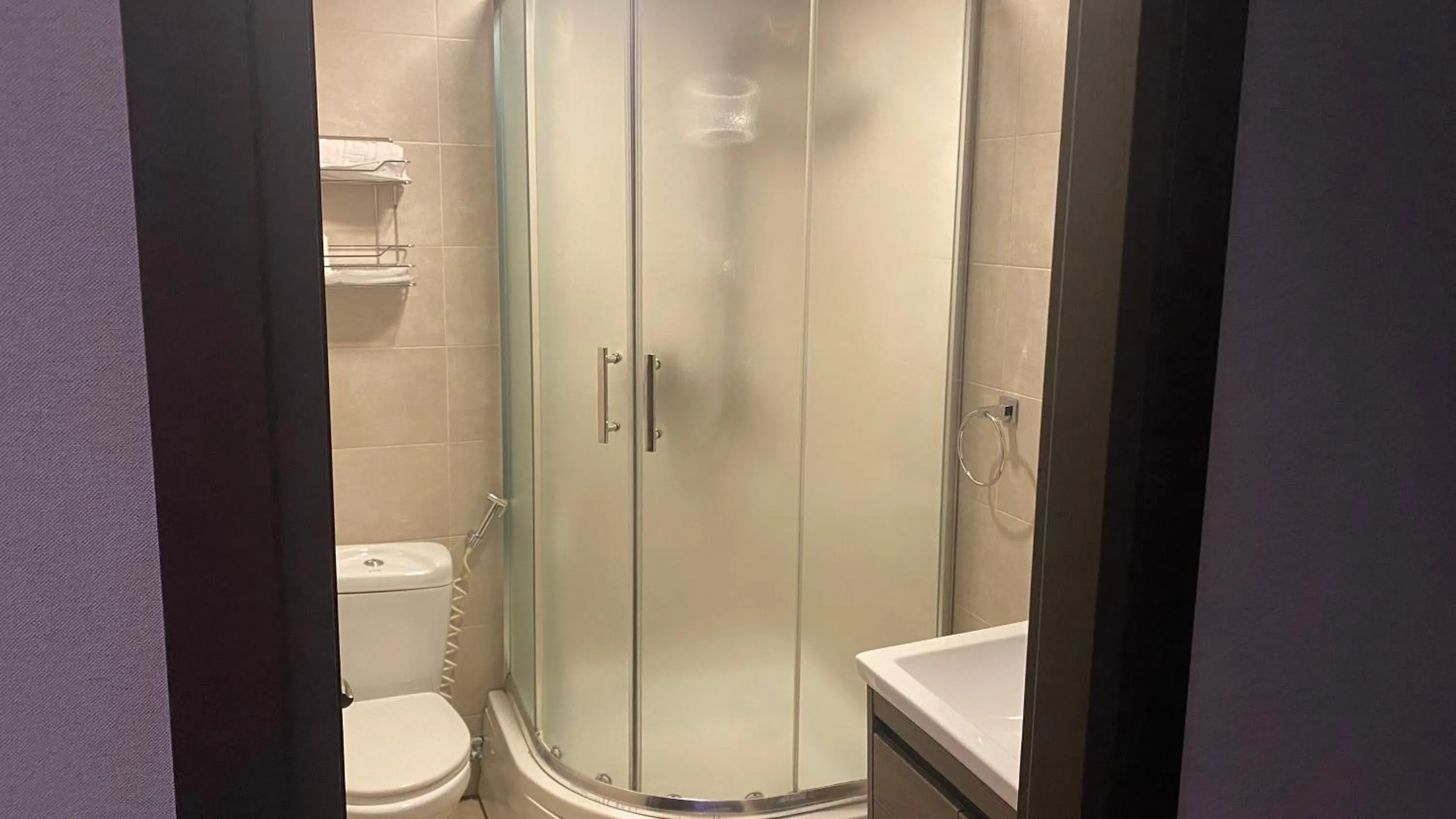 Shower in Hotel Old Rustaveli