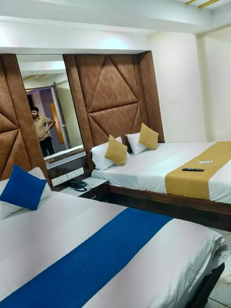 Photo of the whole room, Bed in Hotel Raj Palace