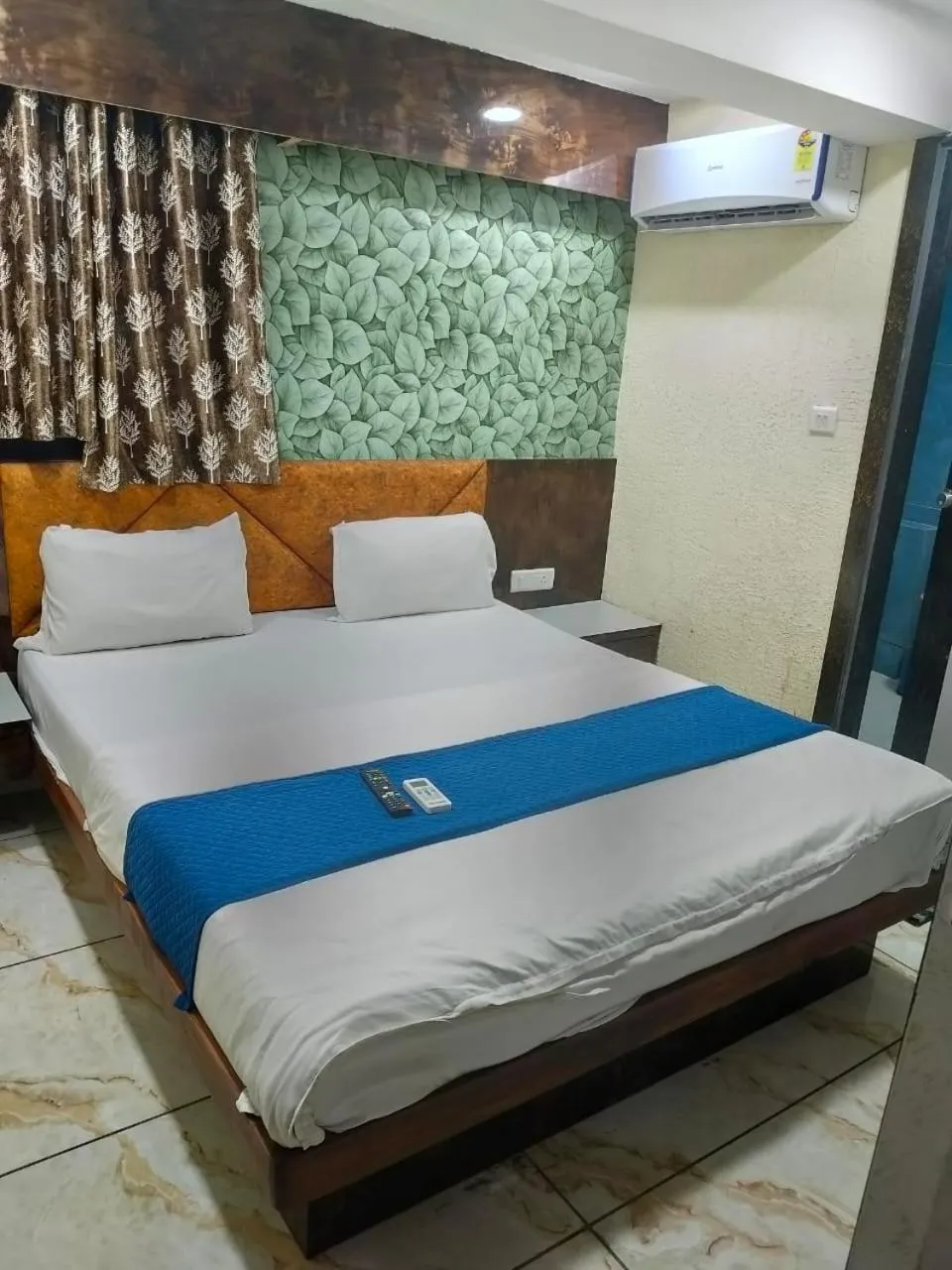 Bed in Hotel Raj Palace