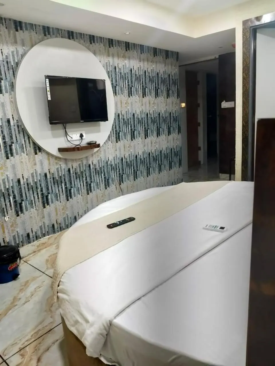 Bed in Hotel Raj Palace