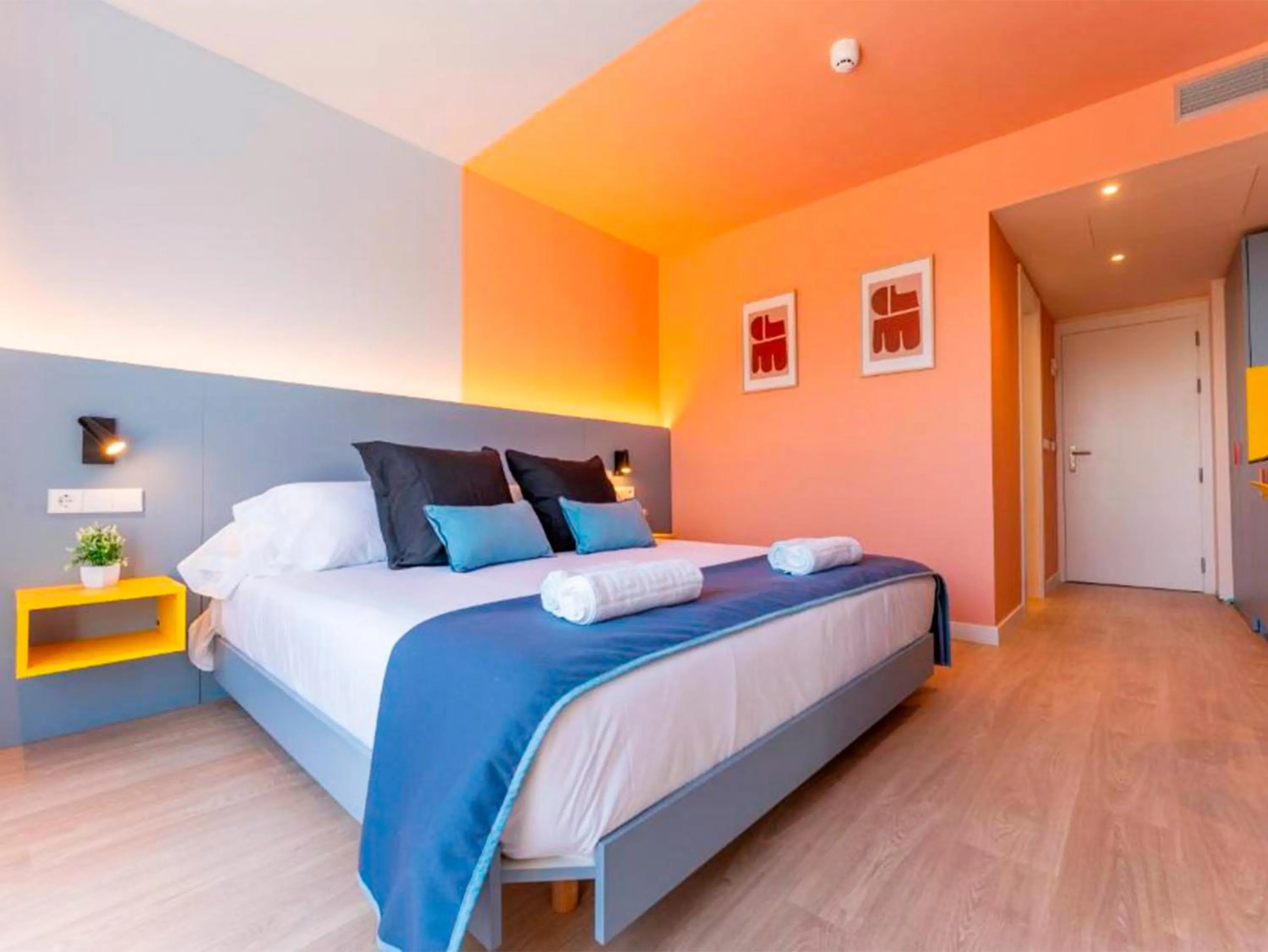 Bed in La marina sunset 3000