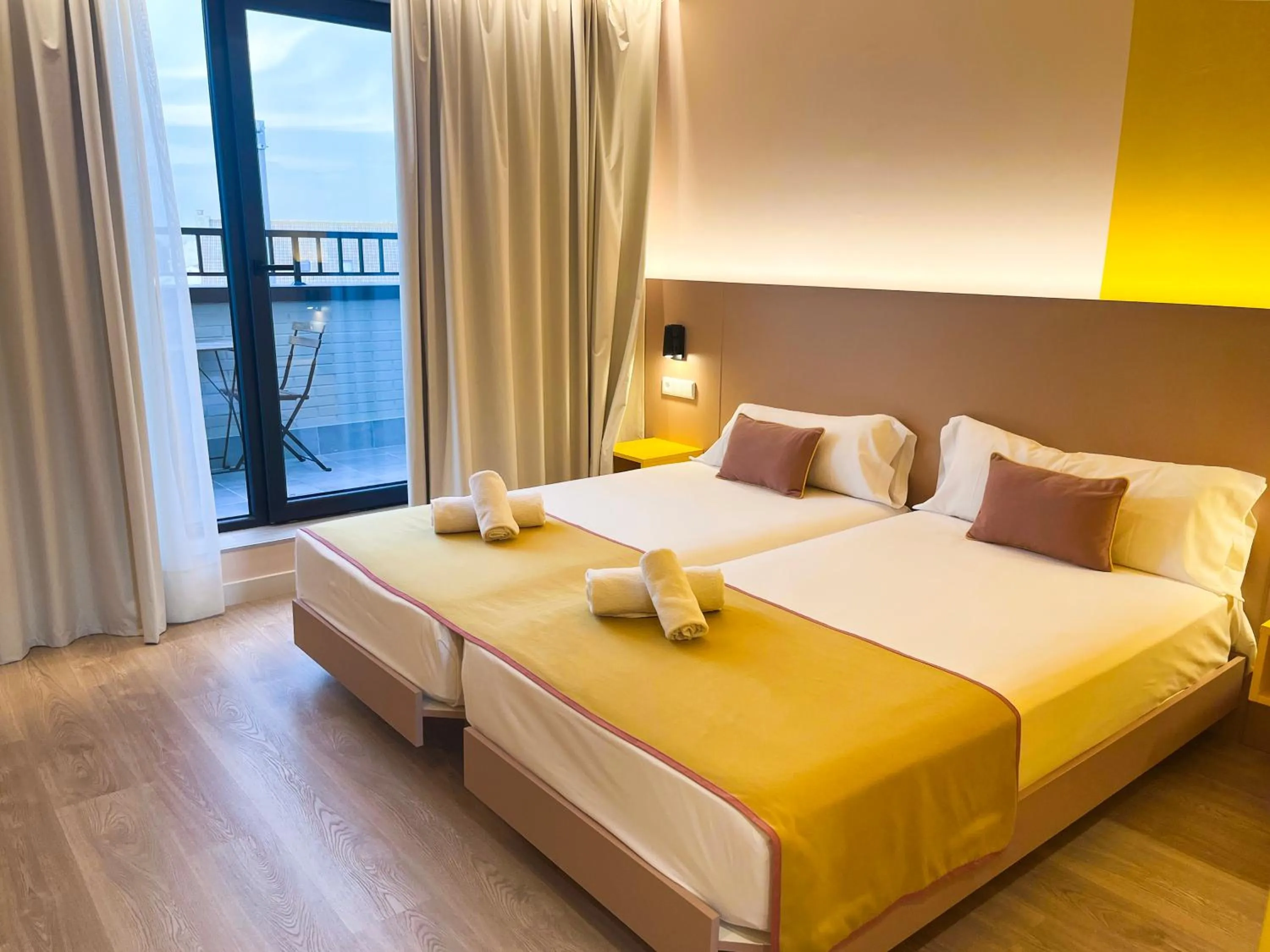 Bed in La marina sunset 3000