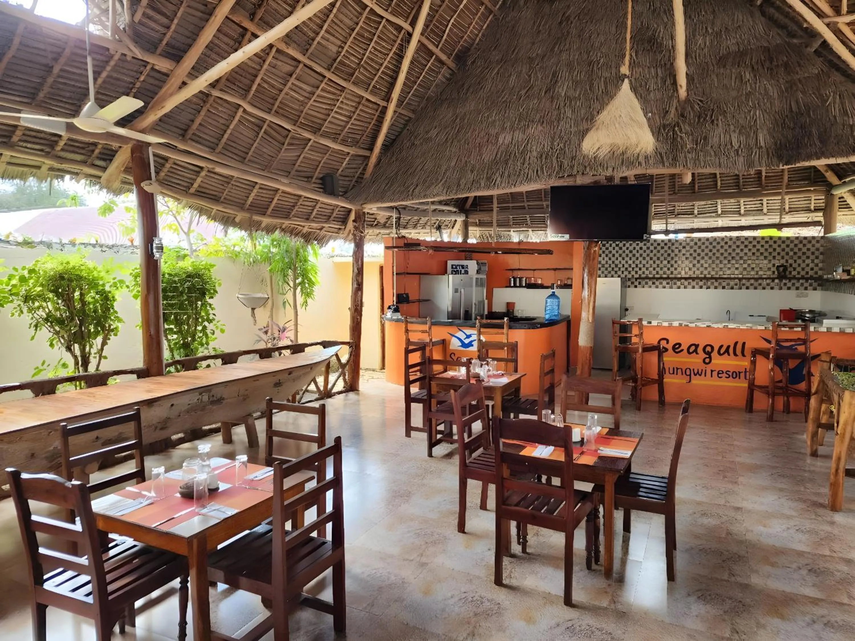 Restaurant/places to eat in Seagull Nungwi Resort
